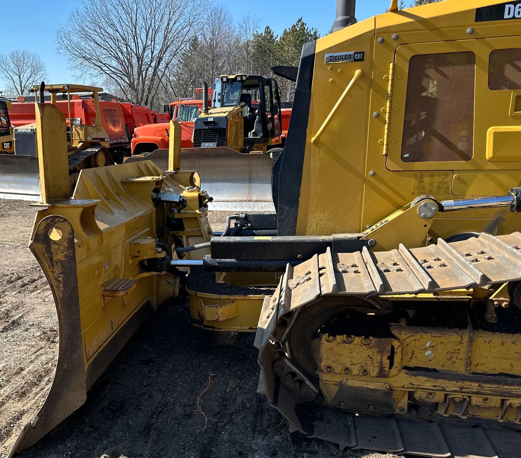 gallery 2016 Caterpillar D6K2 LGP dozer