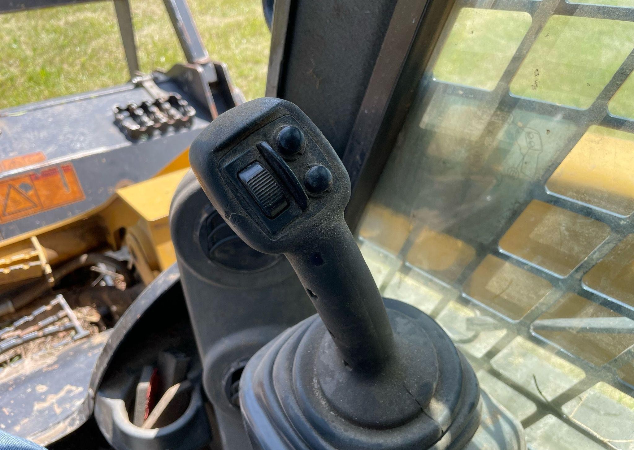 gallery 2017 Caterpillar 299D2XHP Skid Steer