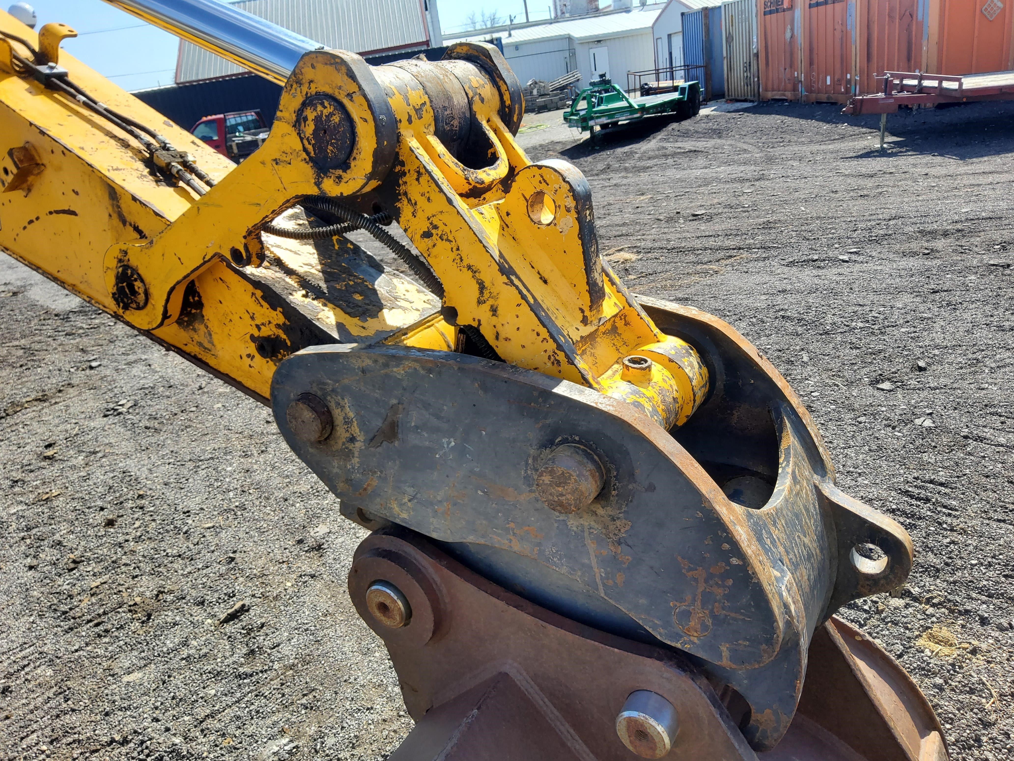 gallery 2011 JCB JS220LC Excavator
