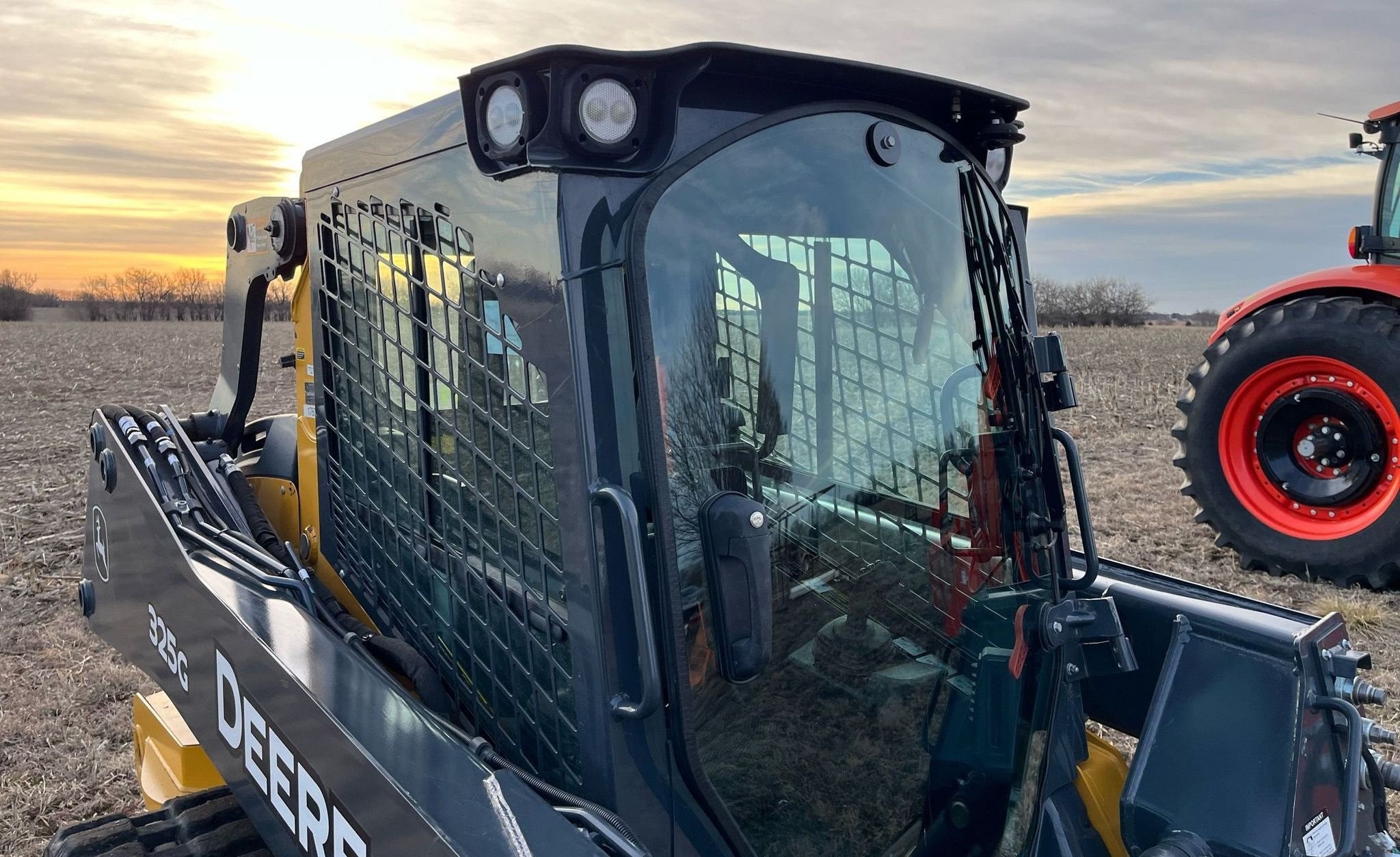 gallery 2019 John Deere 325G tracked skid steer loader