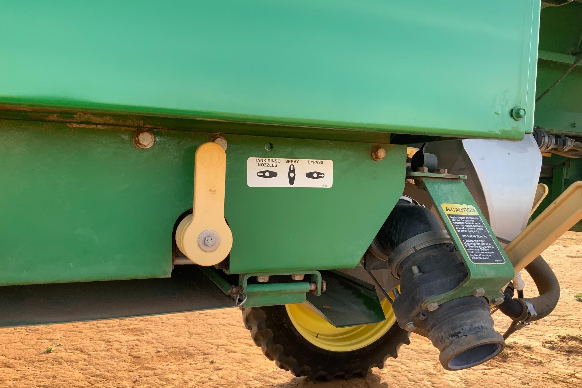 gallery 2011 John Deere 4730 Self-Propelled Sprayer