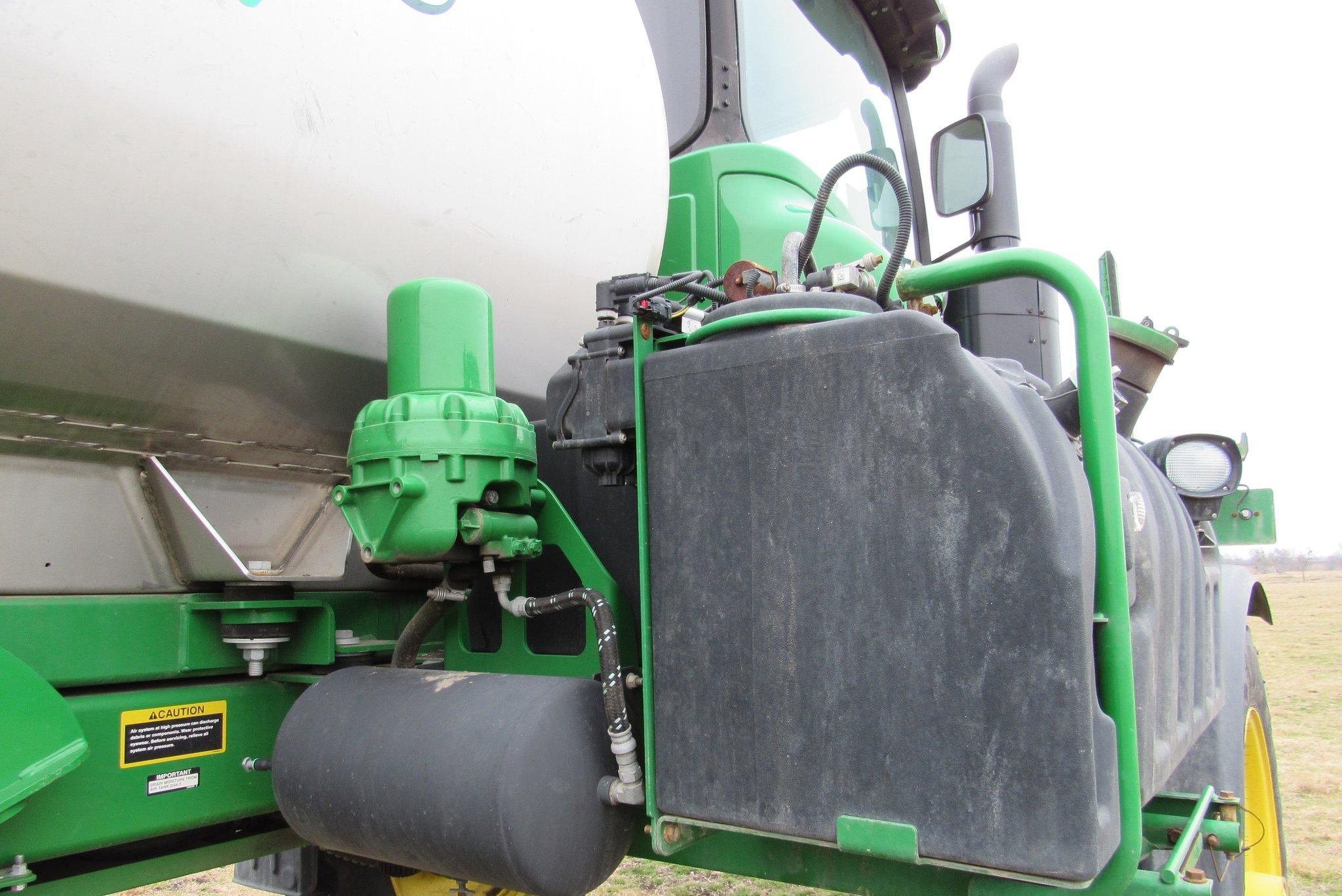 gallery 2014 John Deere R4038 self-propelled sprayer