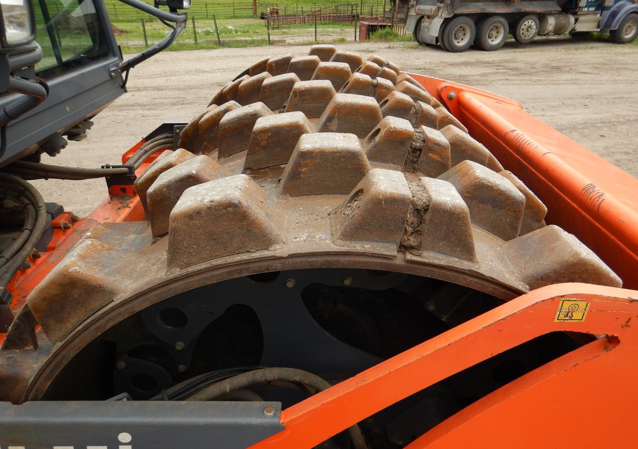 gallery 2016 Hamm H11I vibratory roller
