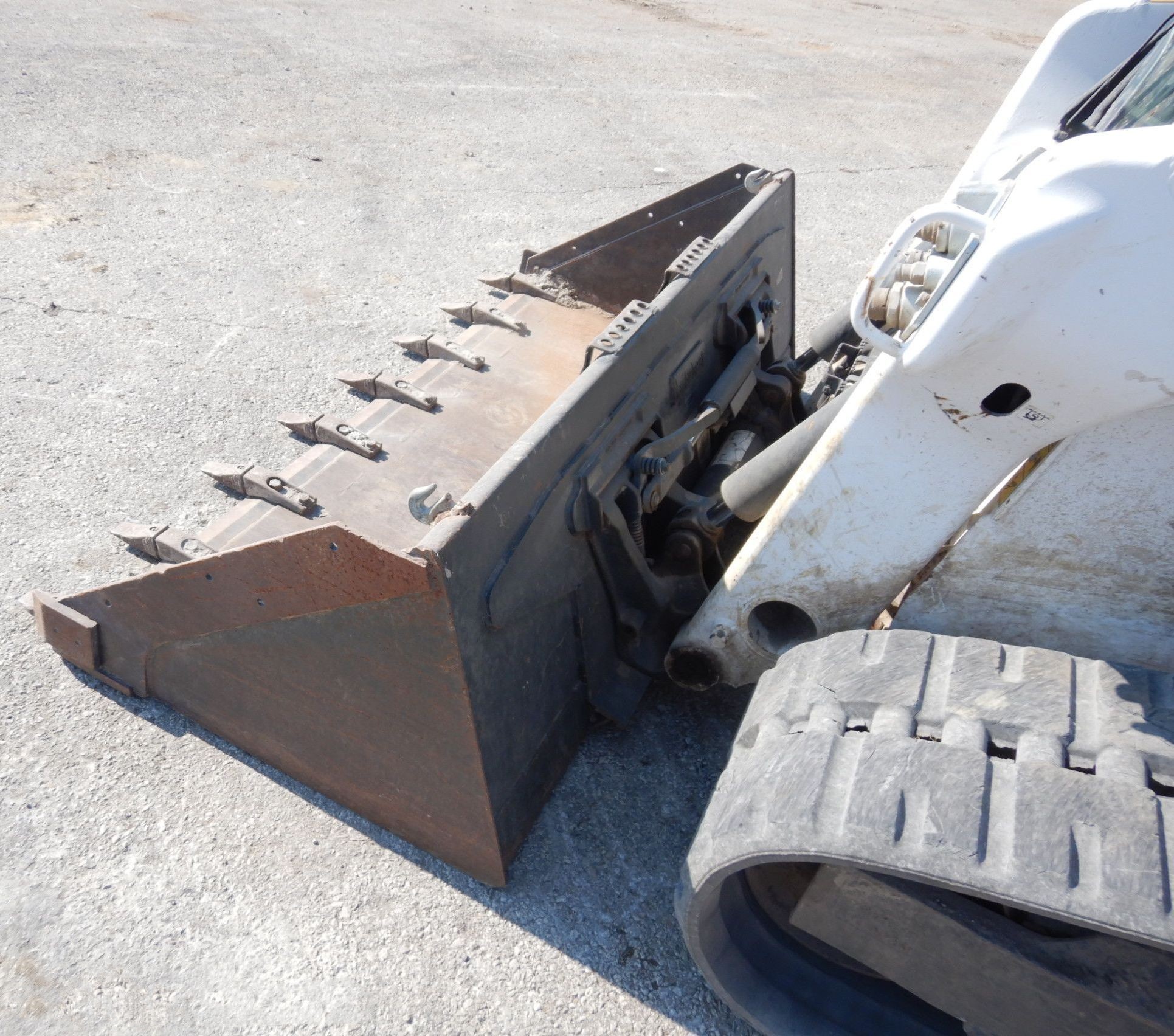 gallery 2020 Loader Bobcat T76 Skid Steer