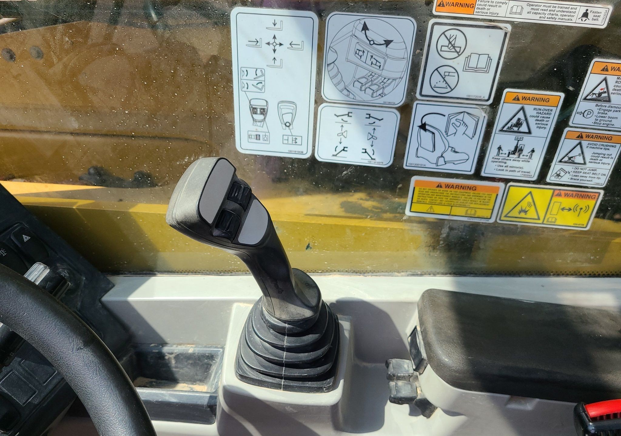 gallery 2017 Caterpillar TL1255D telehandler