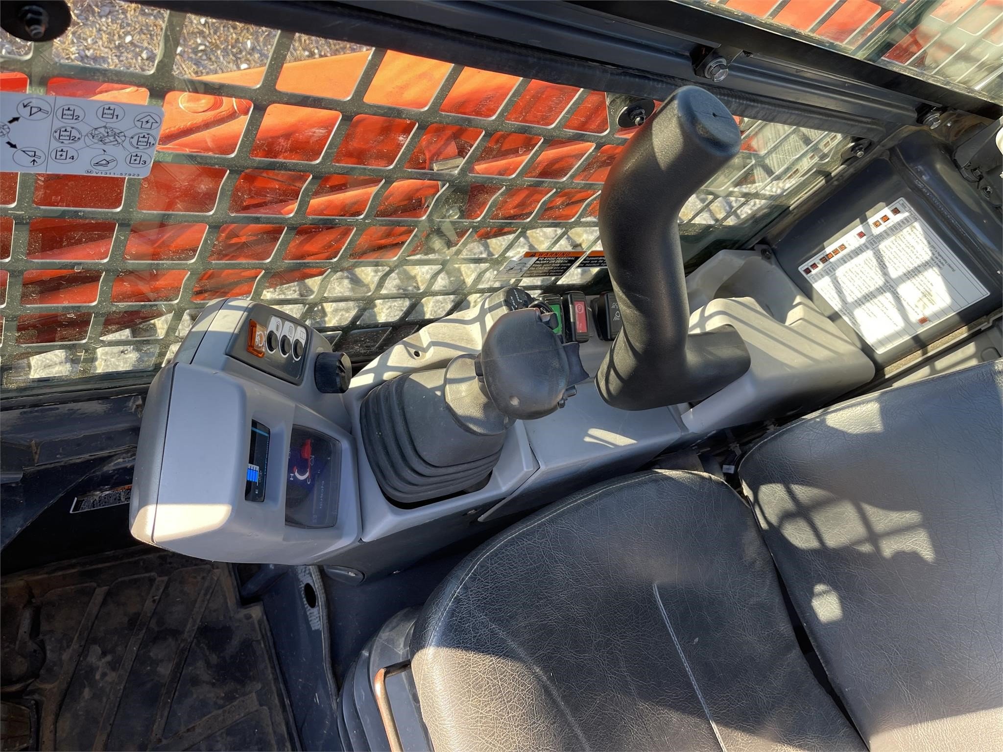 gallery 2019 Kubota SVL95-2S Skid Steer