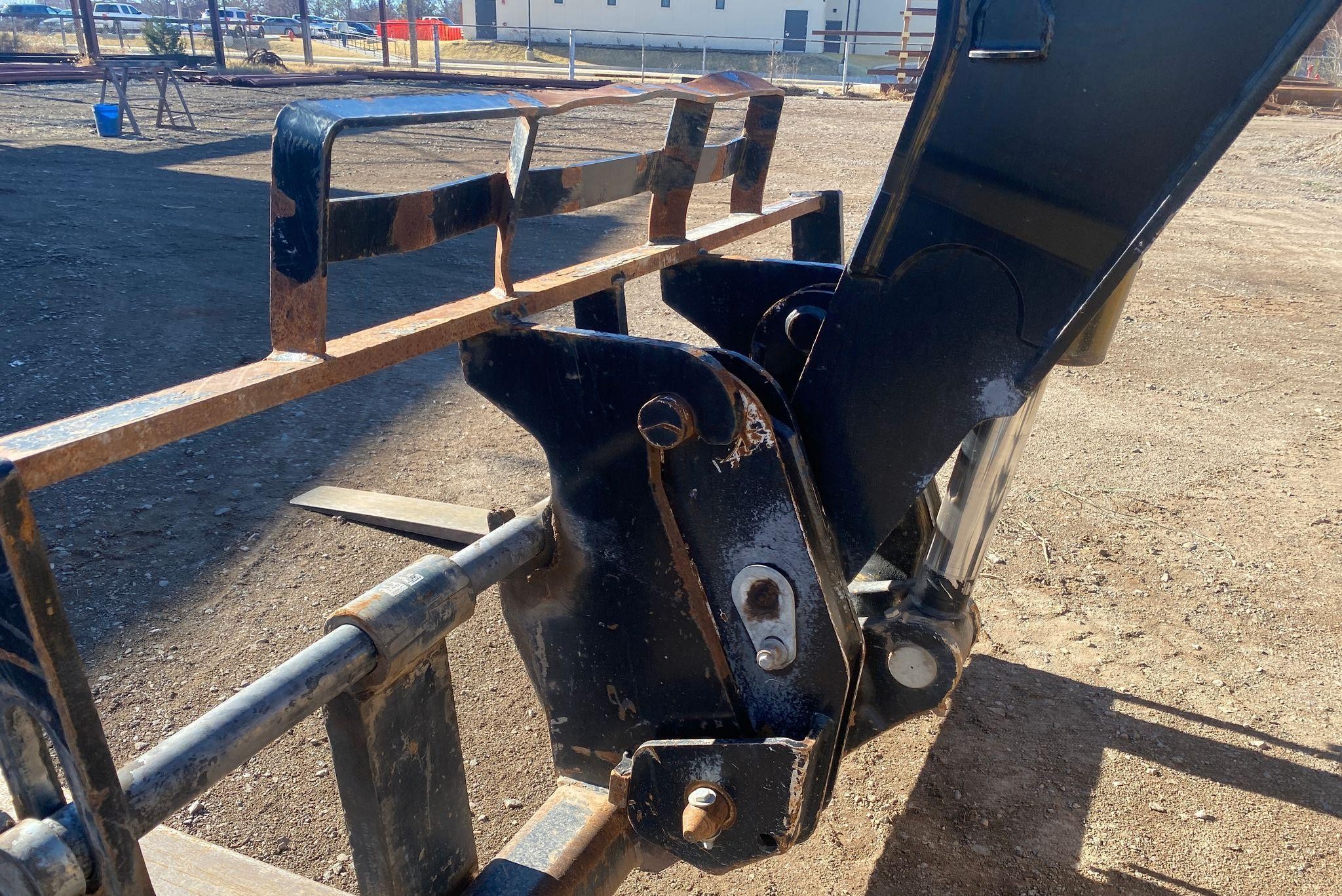 gallery 2017 Caterpillar TL1055D telehandler