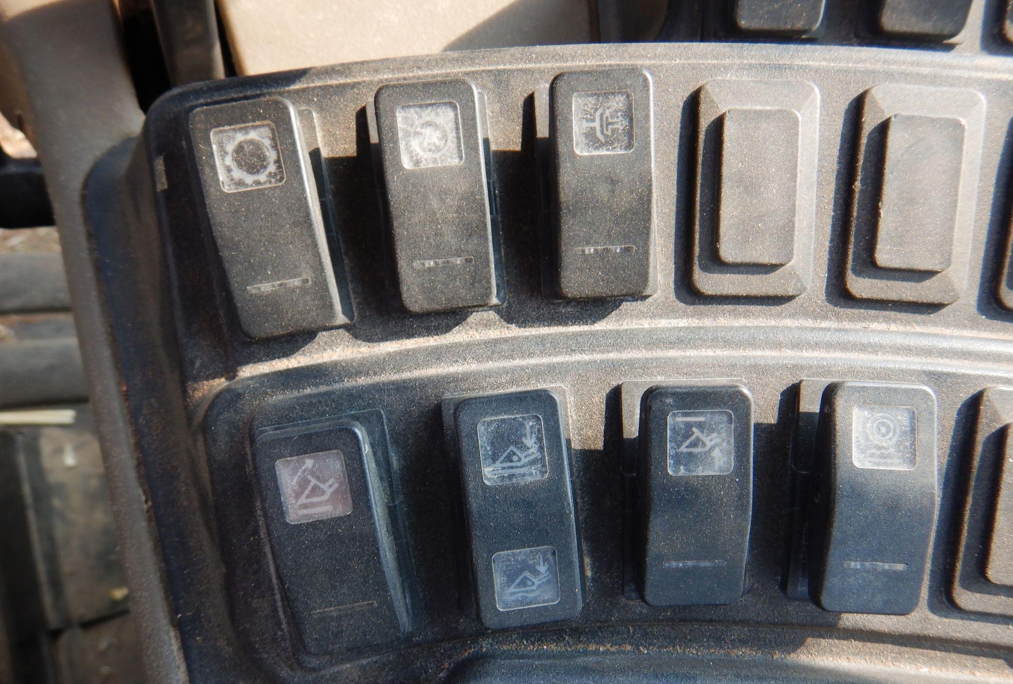 gallery 2014 Case 621F  wheel loader