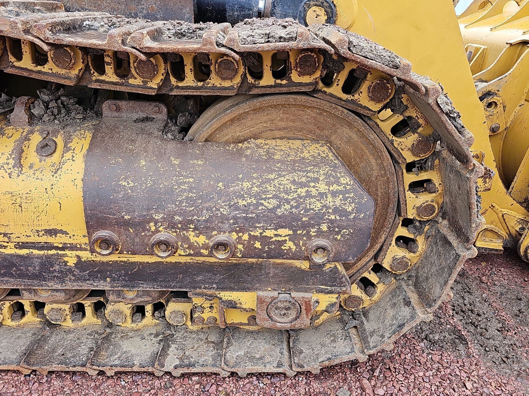 gallery 2015 Caterpillar 963D track loader