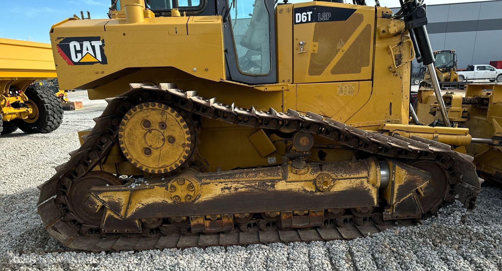 gallery 2014 Caterpillar D6T LGP dozer