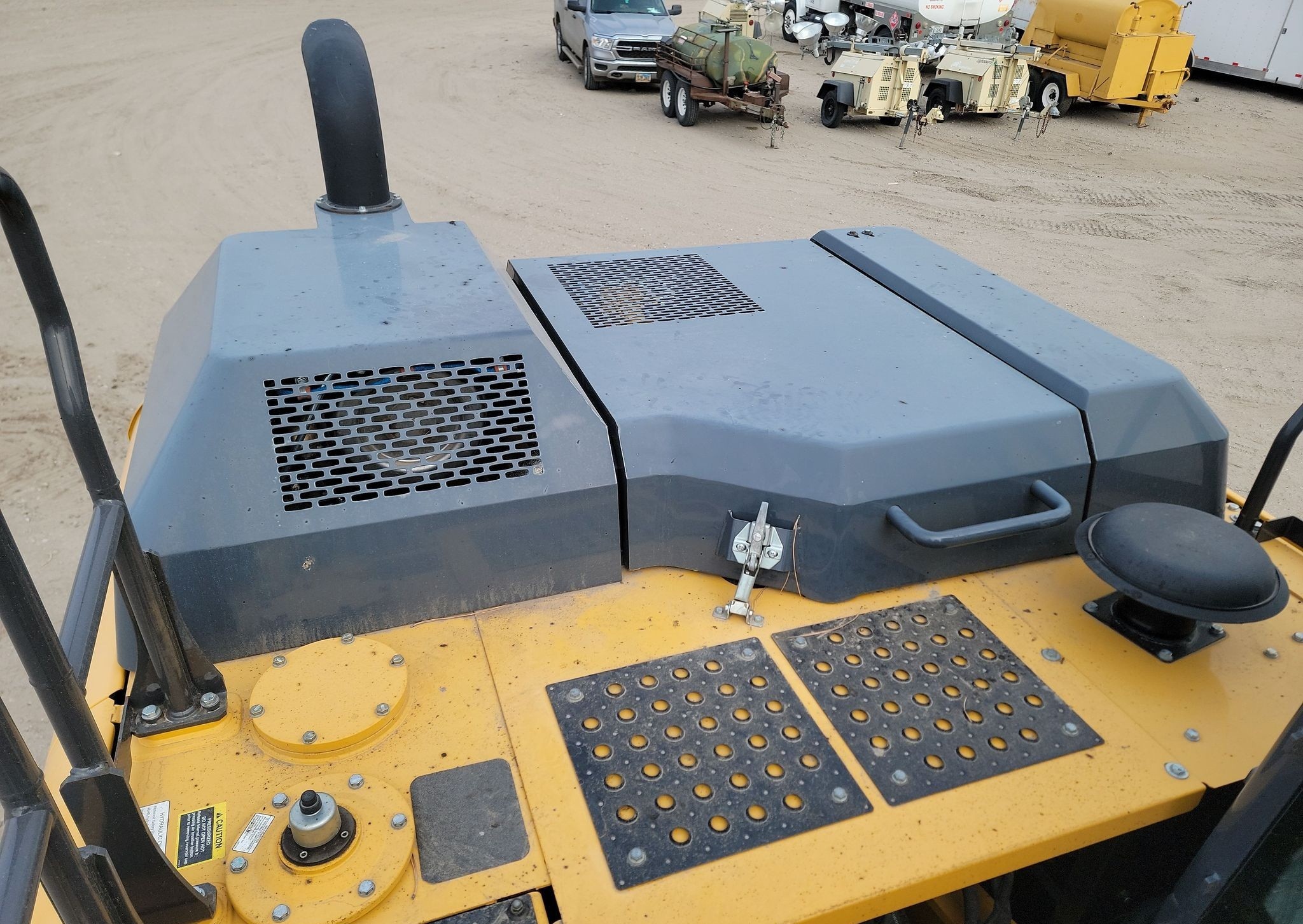 gallery 2018 John Deere 210G LC excavator