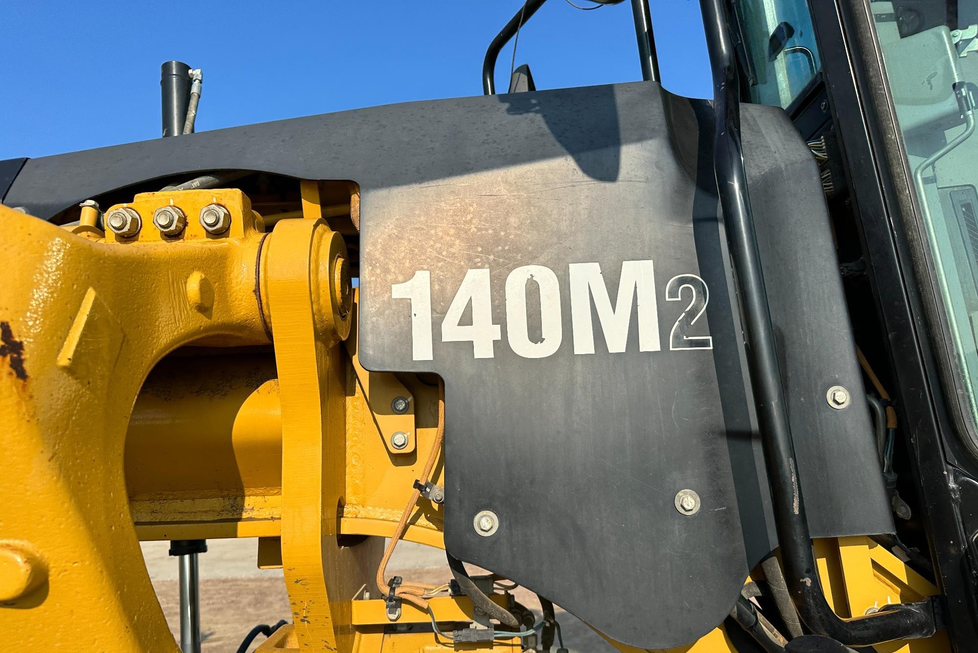 gallery 2014 Caterpillar 140M2 VHP Plus Motor Grader