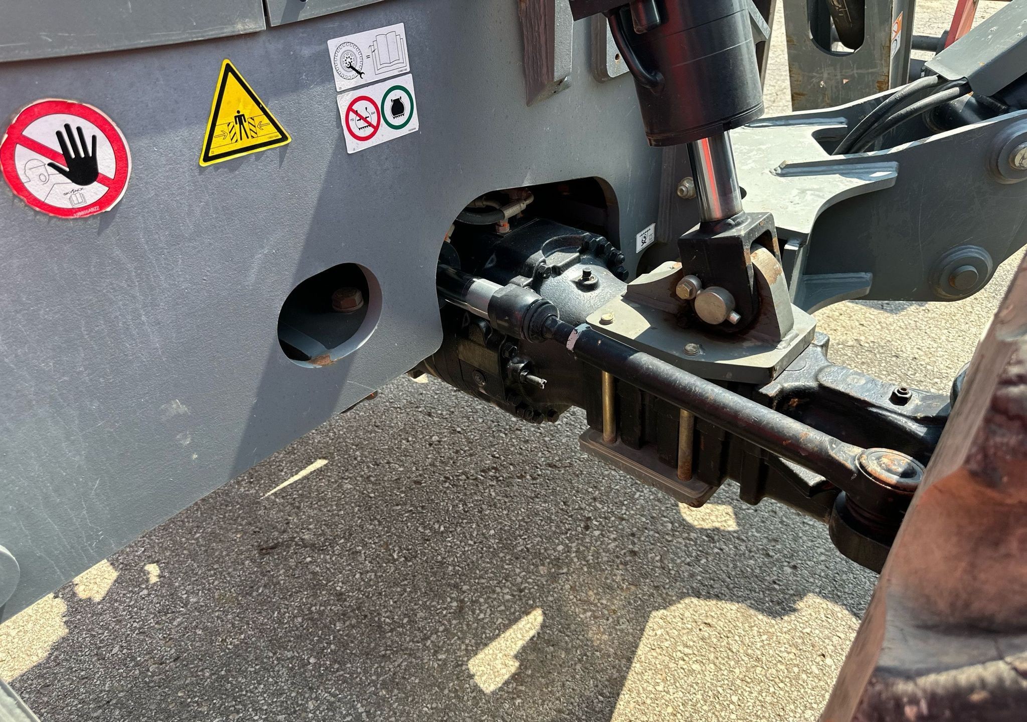 gallery 2018 Skyjack SJ1056 TH telehandler
