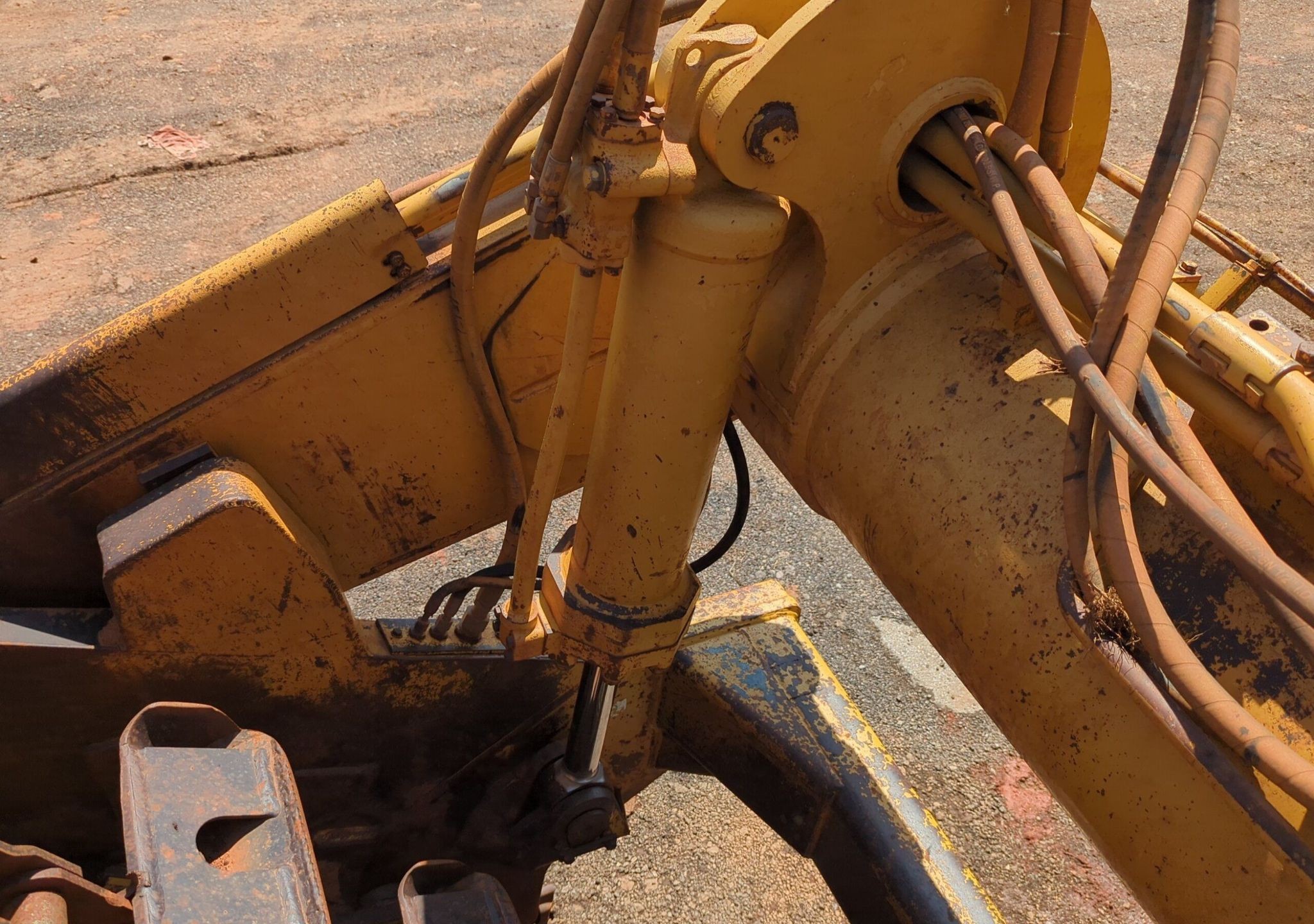 gallery 1995 Caterpillar 623F Elevating Scraper