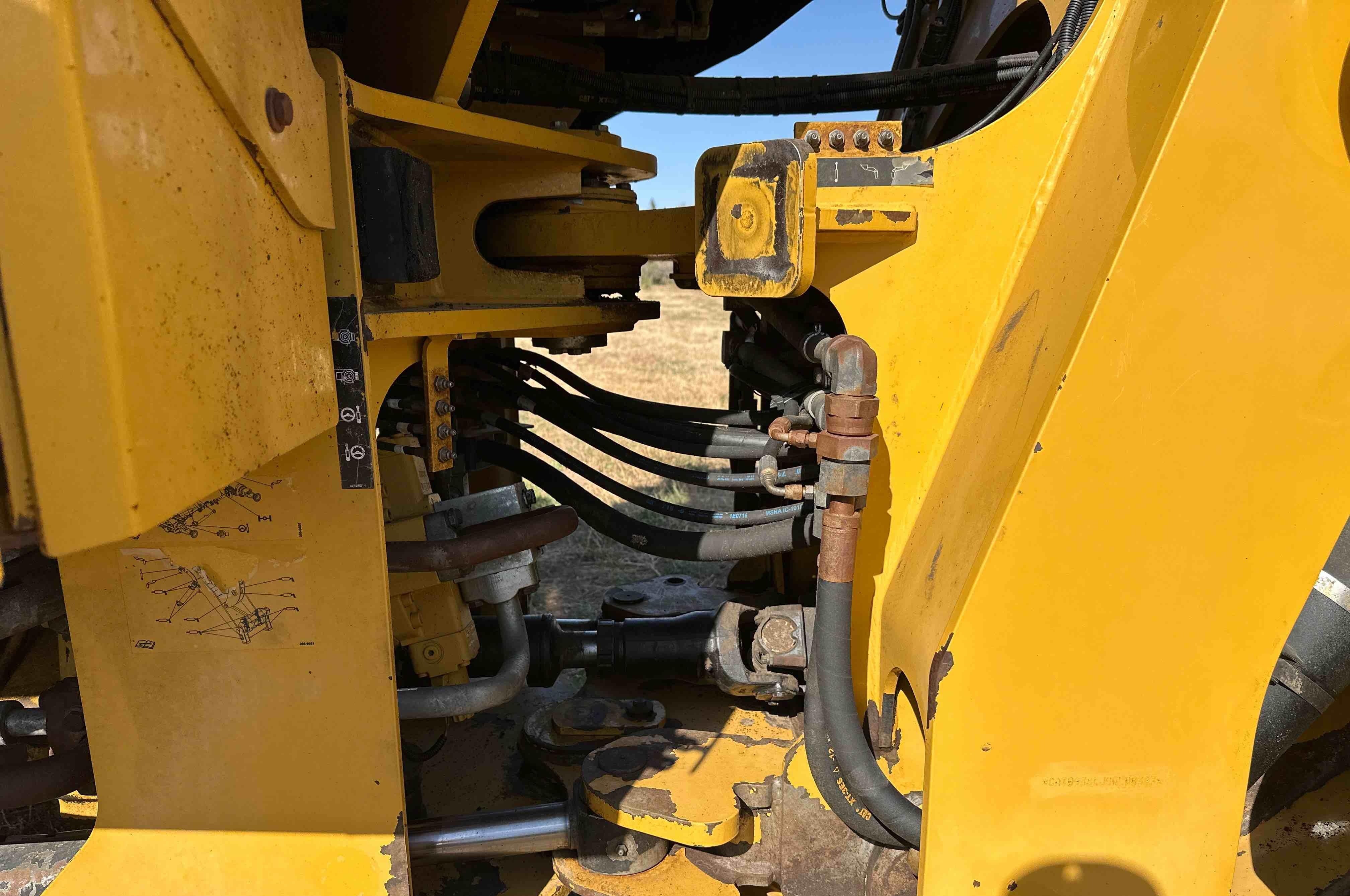 gallery 2012 Caterpillar 938K High Lift Wheel Loader WGrapple