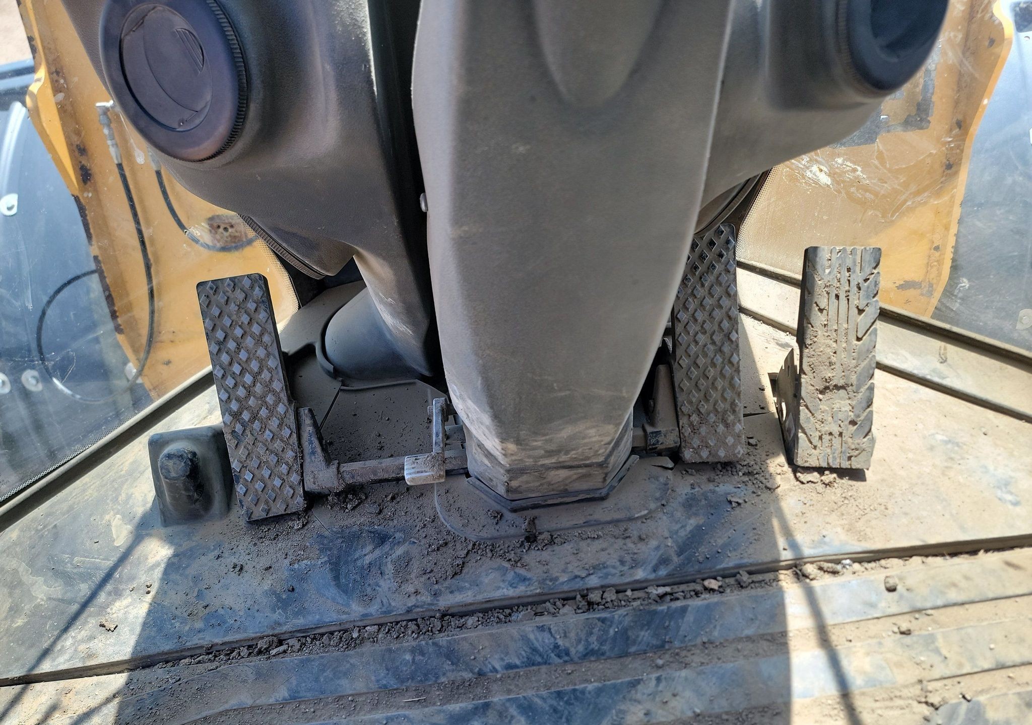 gallery 2012 John Deere 744K wheel loader
