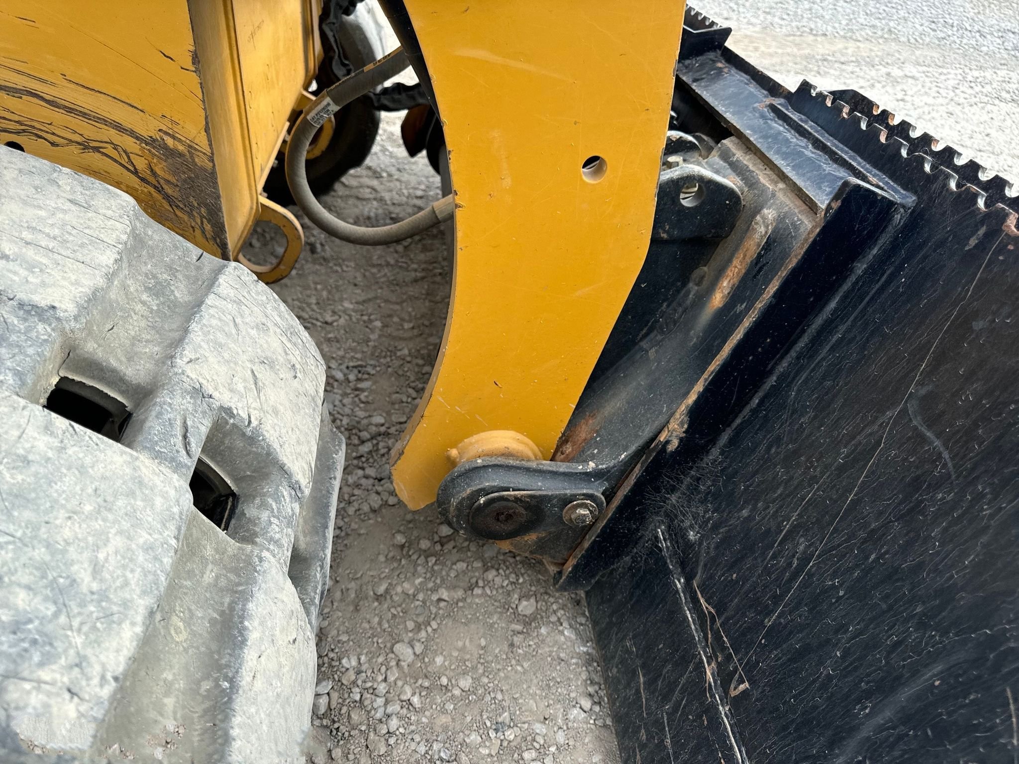 gallery 2019 Caterpillar 259D3 tracked skid steer loader