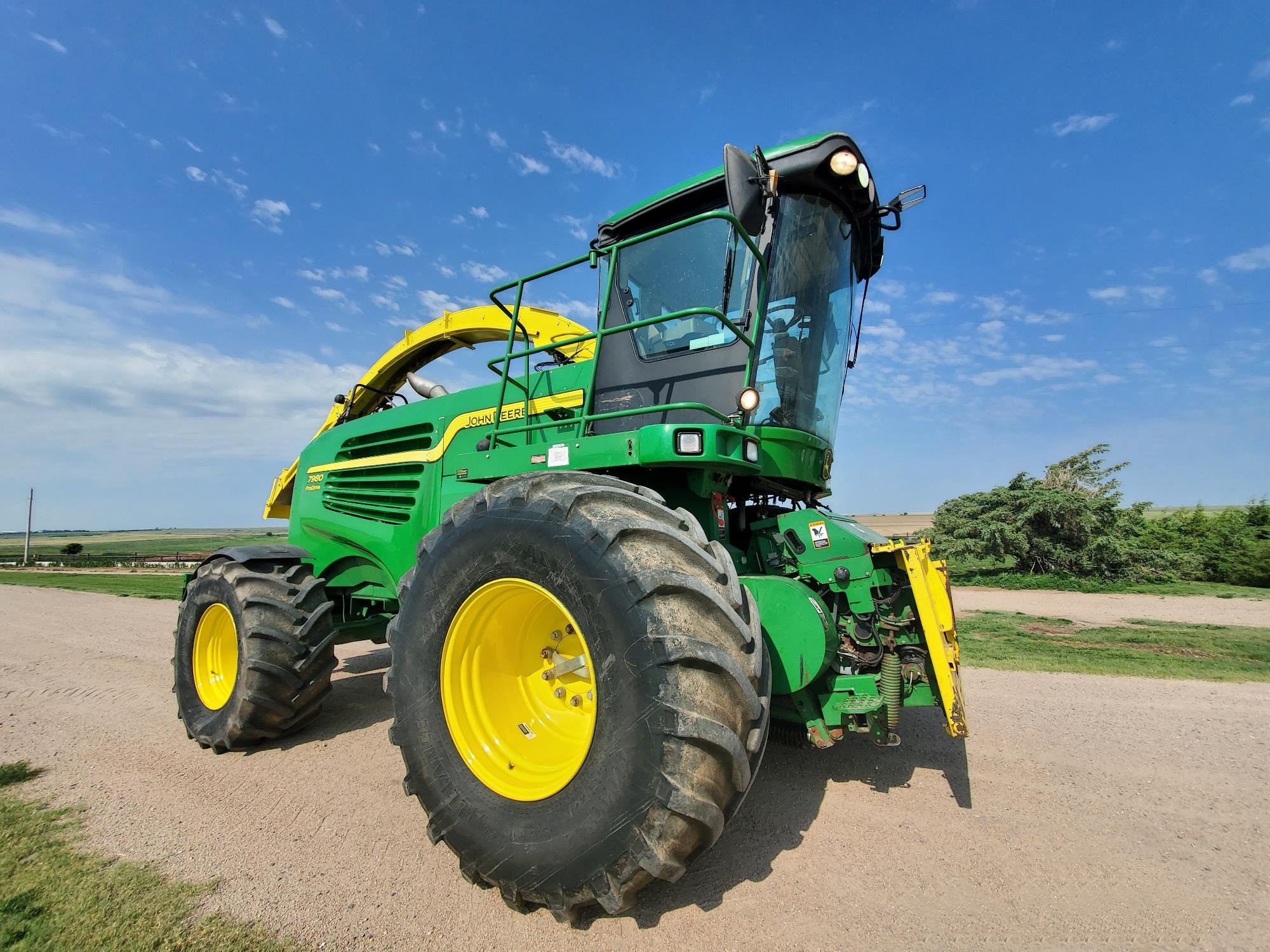 gallery 2015 John Deere 7980 Self-Propelled Forage Harvester