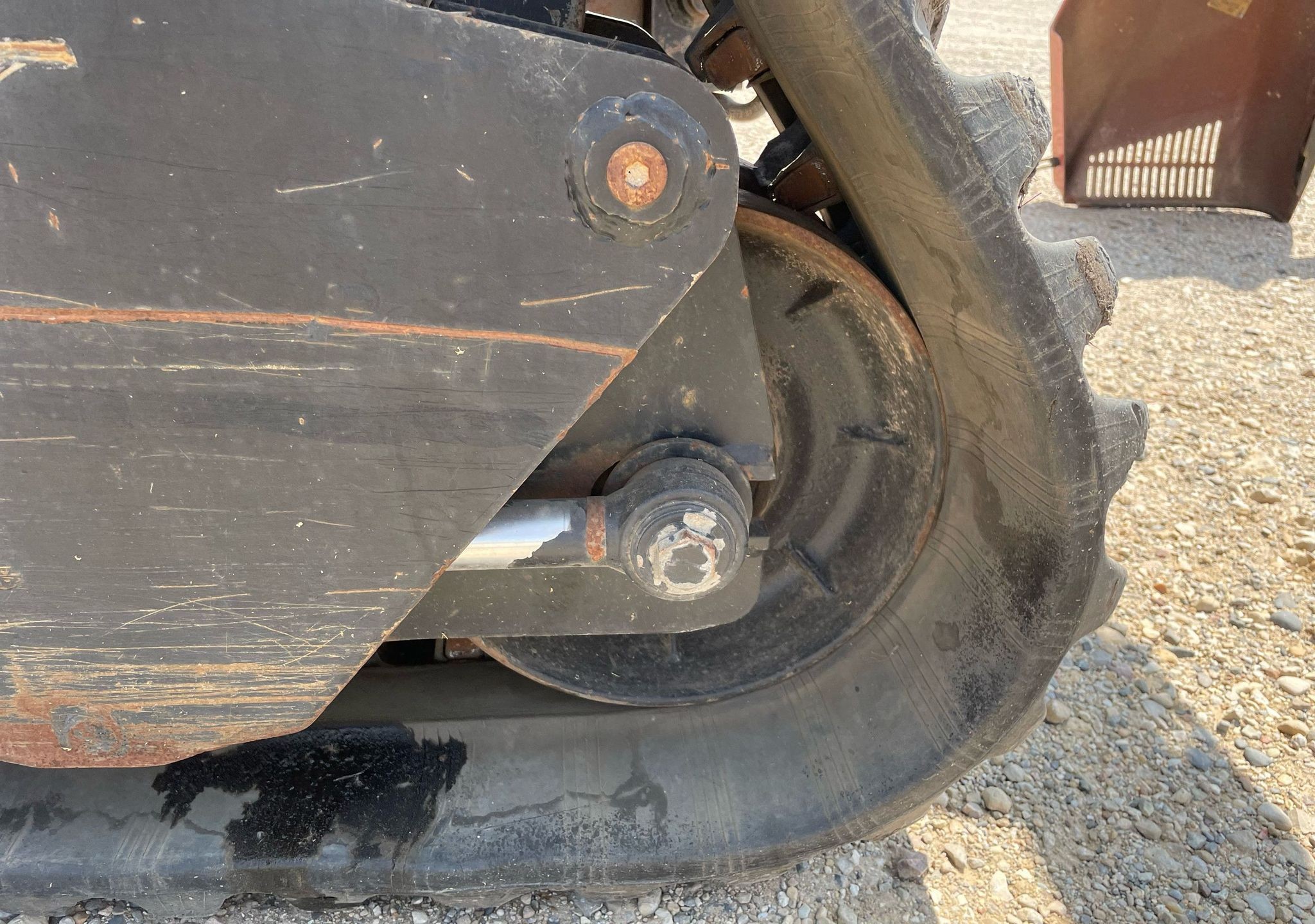 gallery 2011 Ditch Witch RT115 Quad vibratory cable plow