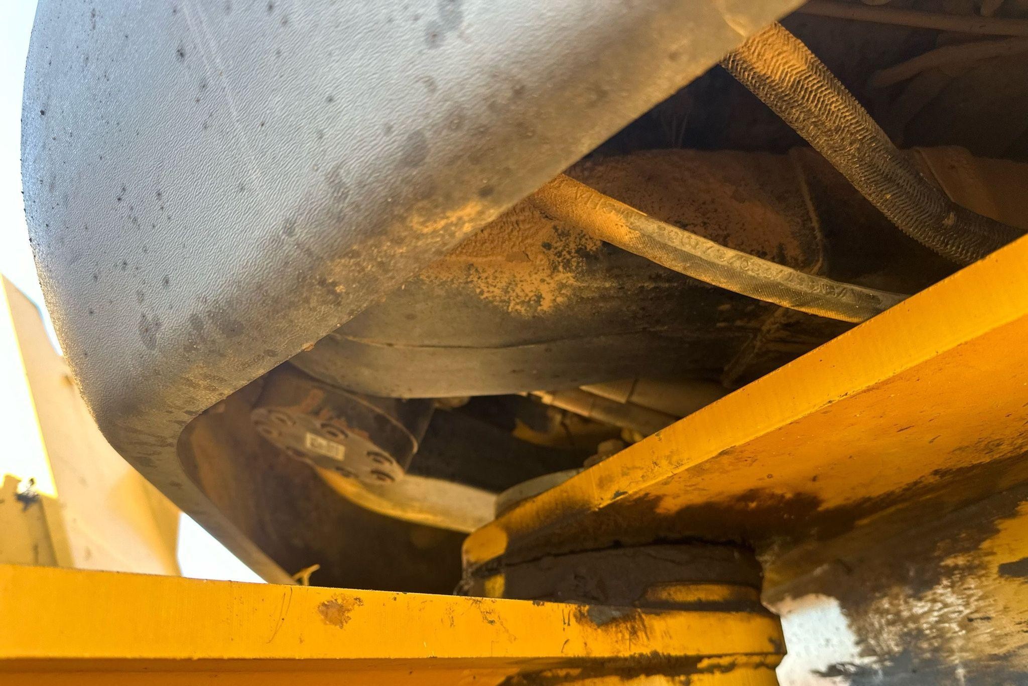gallery 2006 John Deere 844J wheel loader