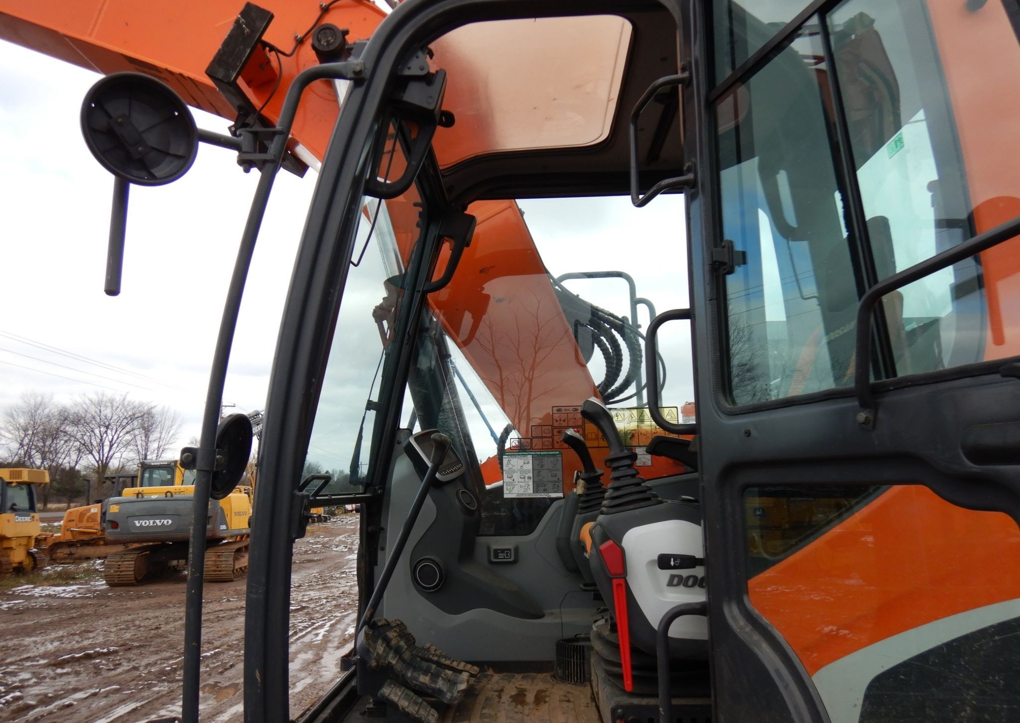 gallery 2014 Doosan DX140LCR excavator