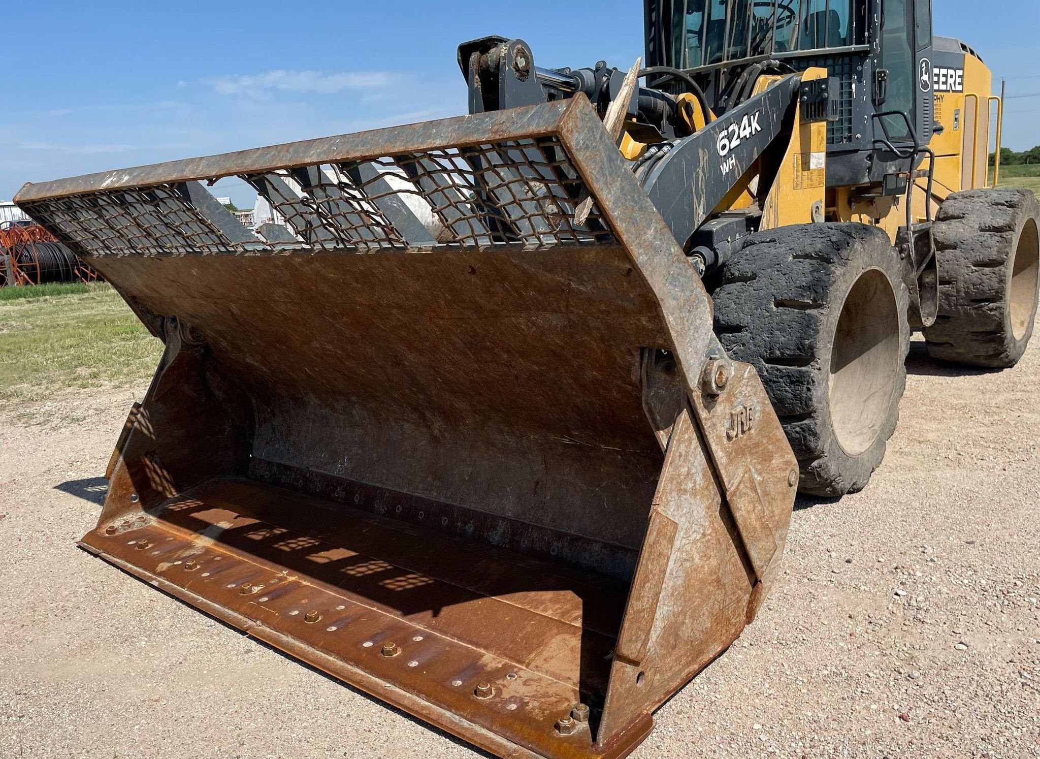 gallery 2013 John Deere 624K wheel loader