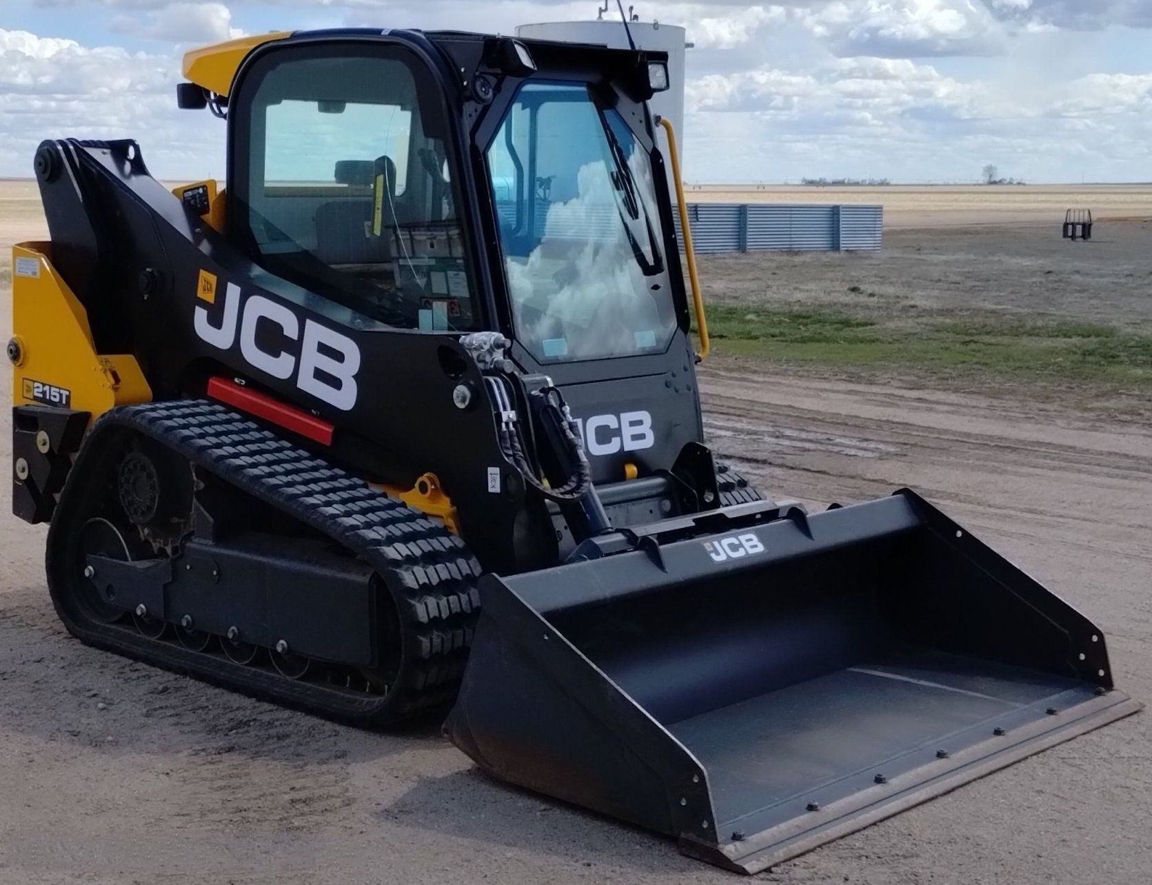 gallery 2021 JCB 215T Super tracked skid steer loader