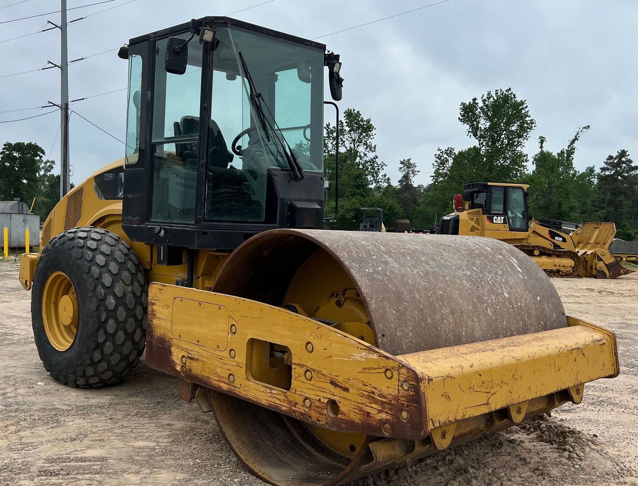 gallery 2008 Caterpillar CS56 single drum vibratory roller
