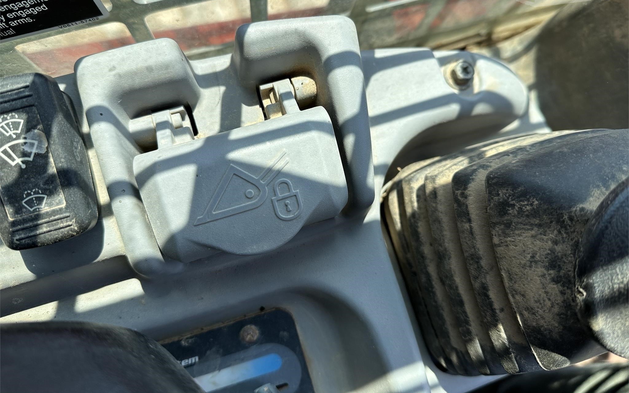 gallery 2016 Kubota SVL90-2 Skid Steer