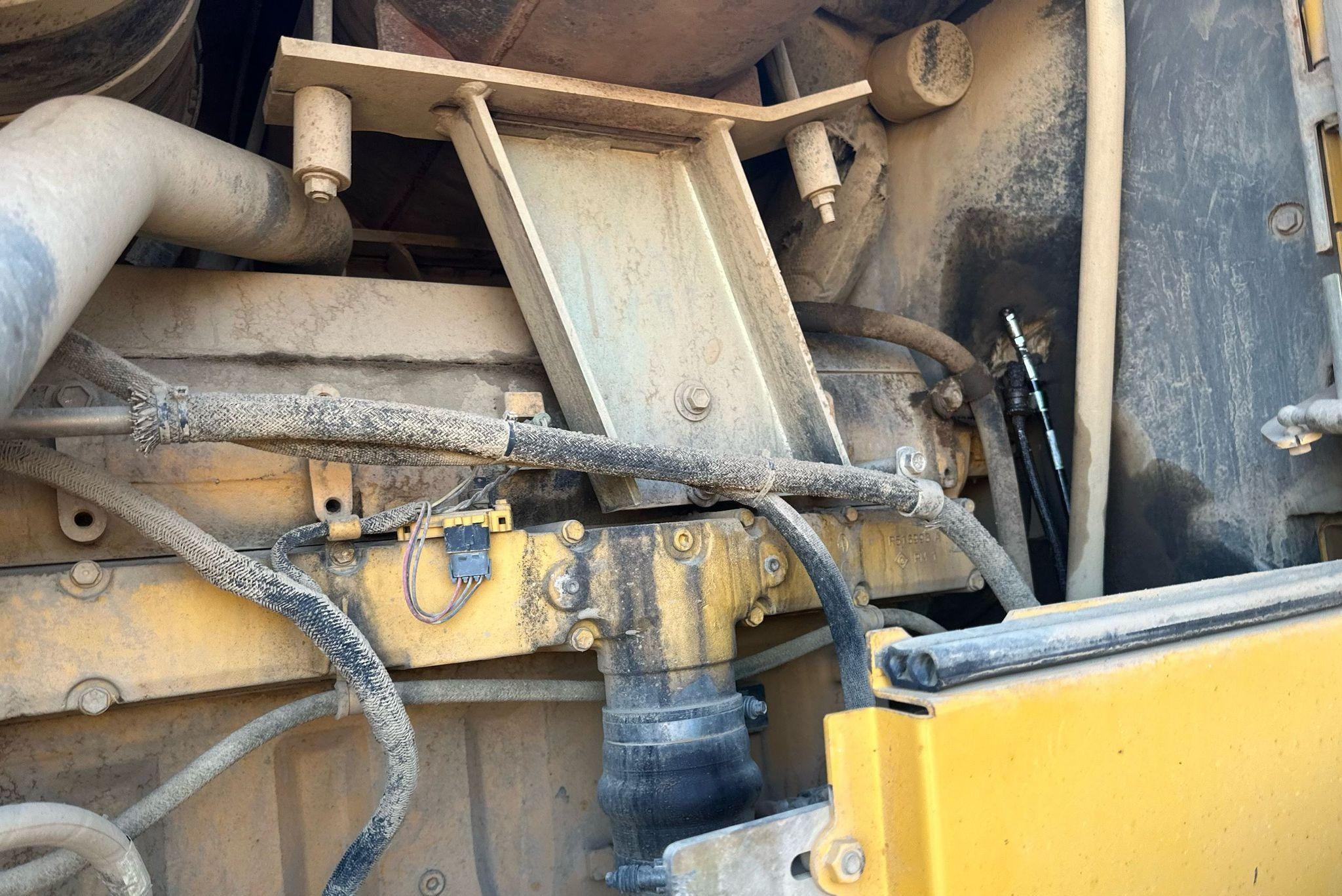 gallery 2006 John Deere 844J wheel loader