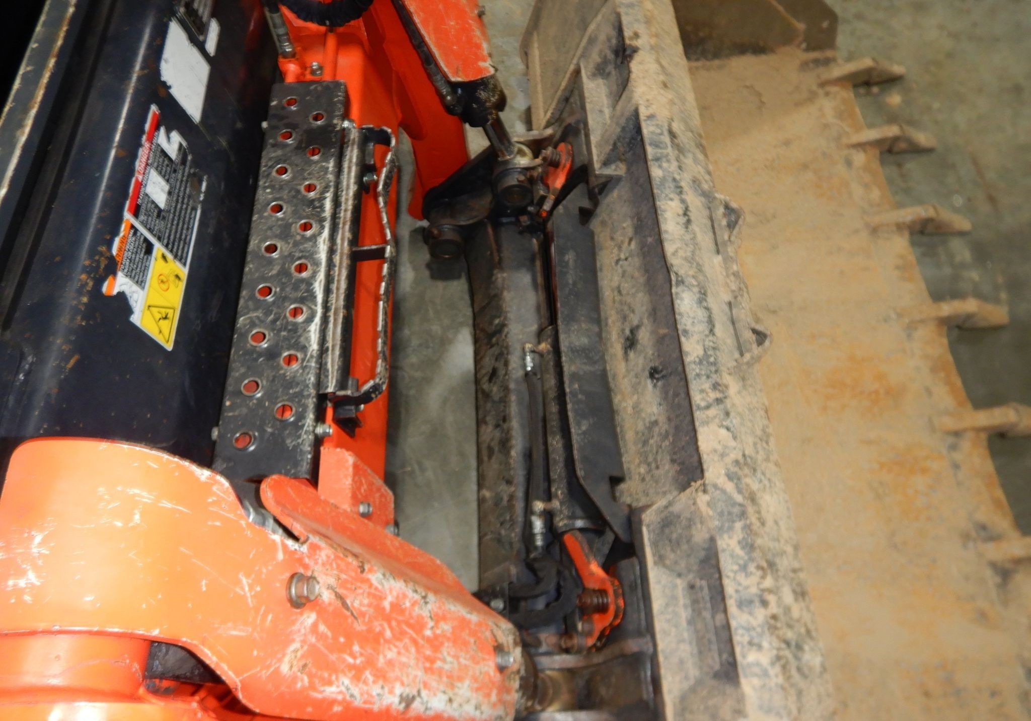 gallery 2019 Kubota SVL95-2S tracked skid steer loader