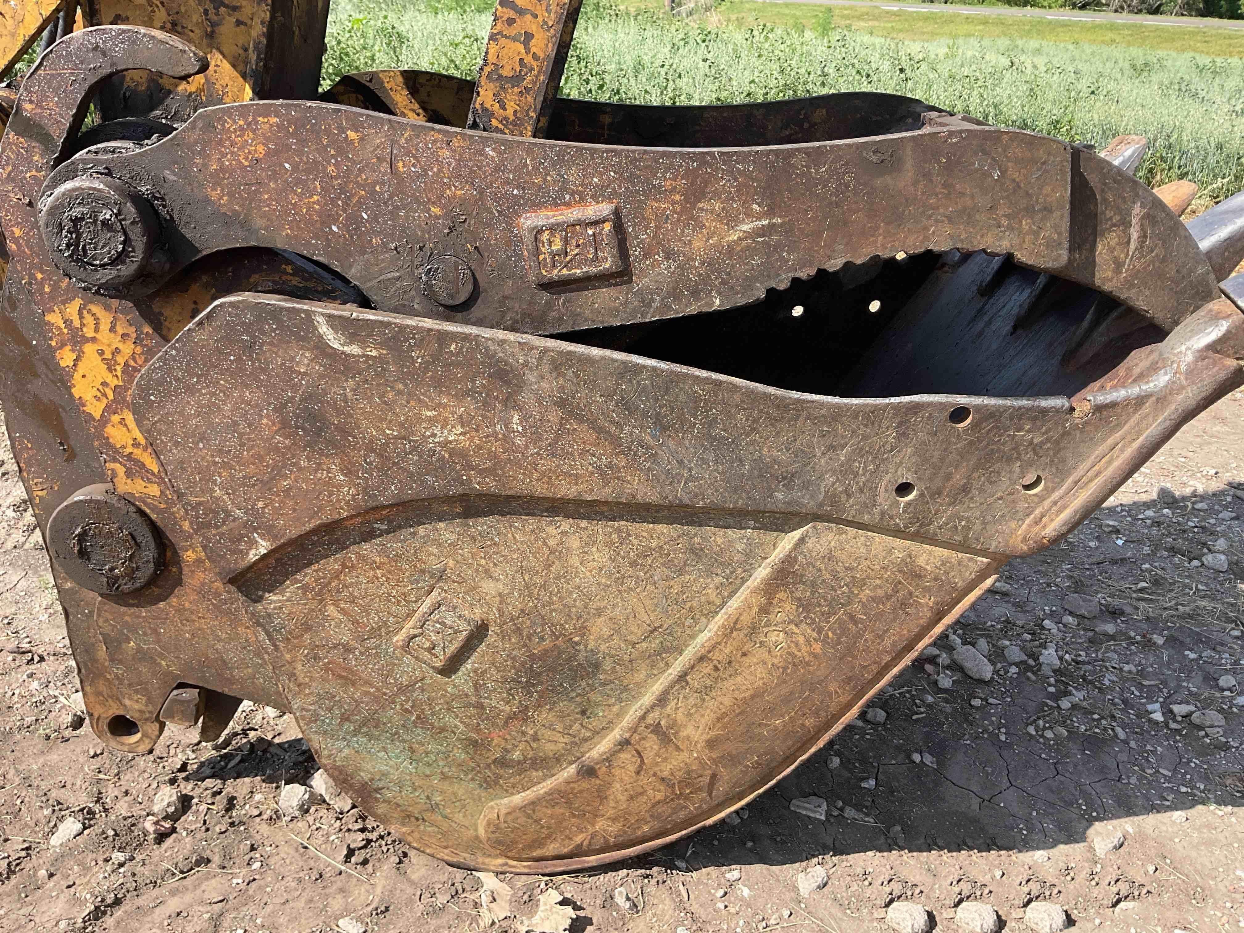 gallery 2004 Caterpillar 320CLU Excavator