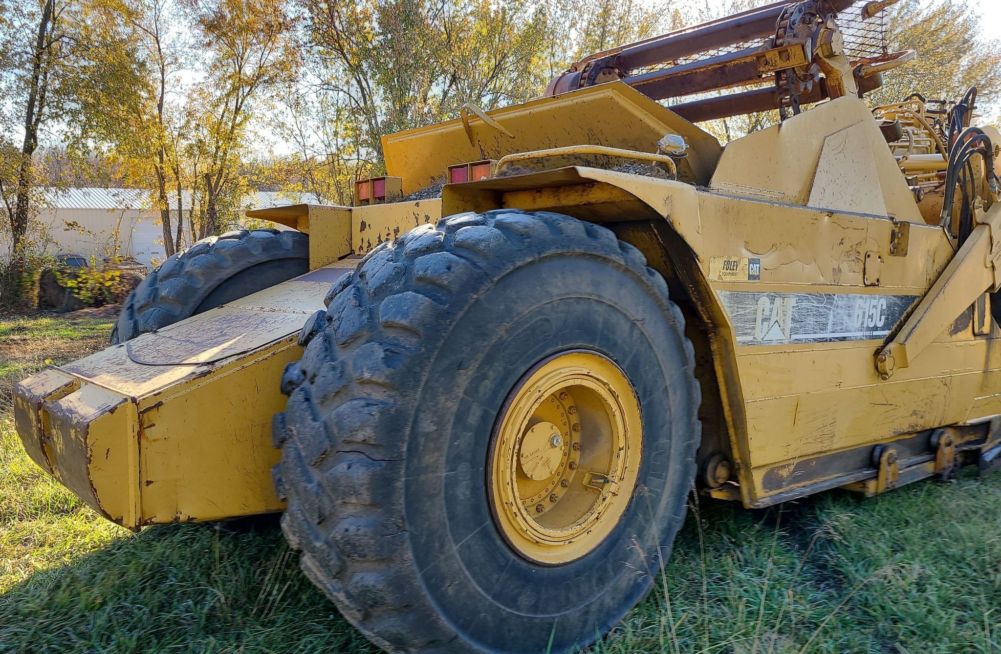 gallery 2006 Caterpillar 615C Series II elevating scraper