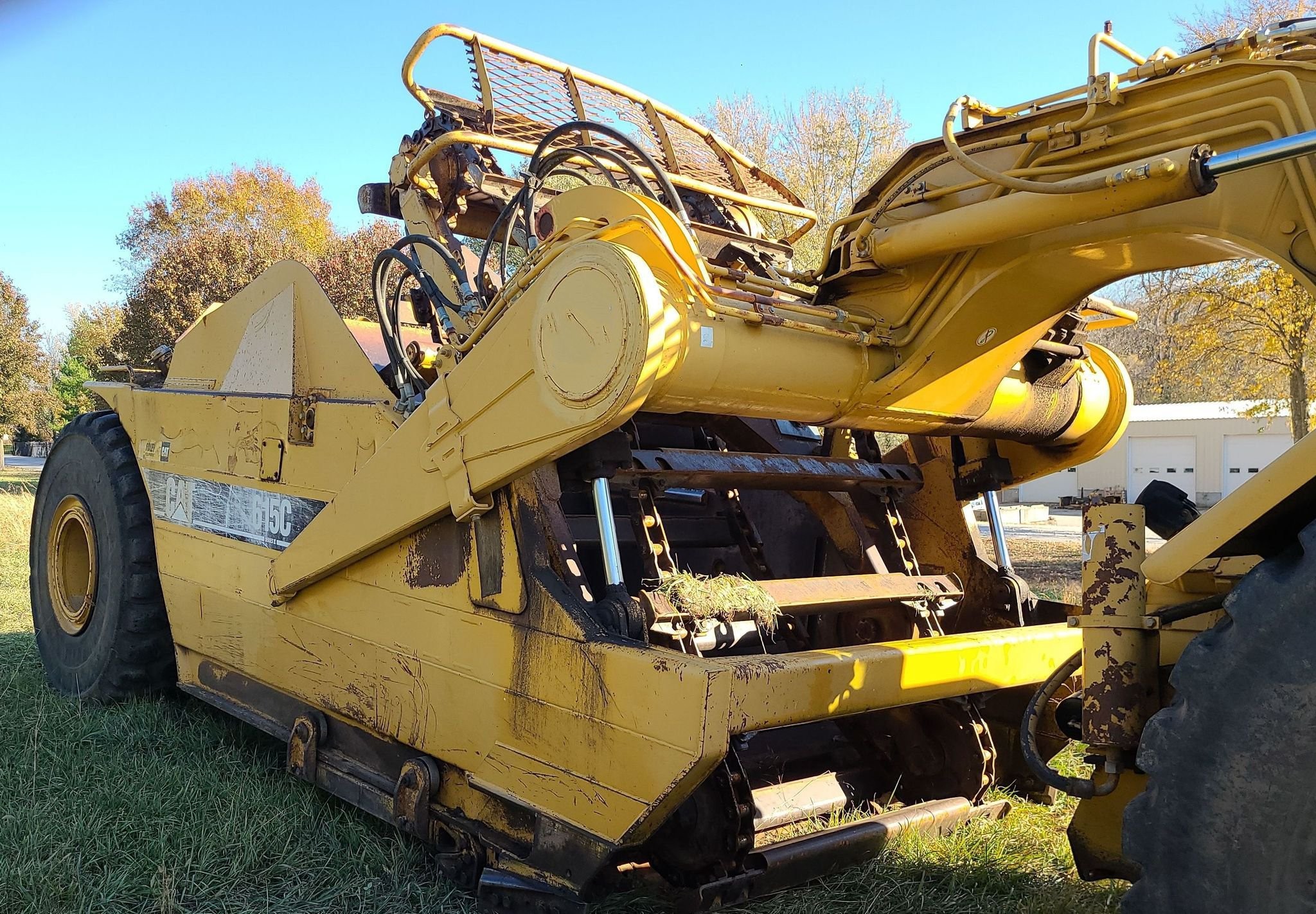 gallery 2006 Caterpillar 615C Series II elevating scraper