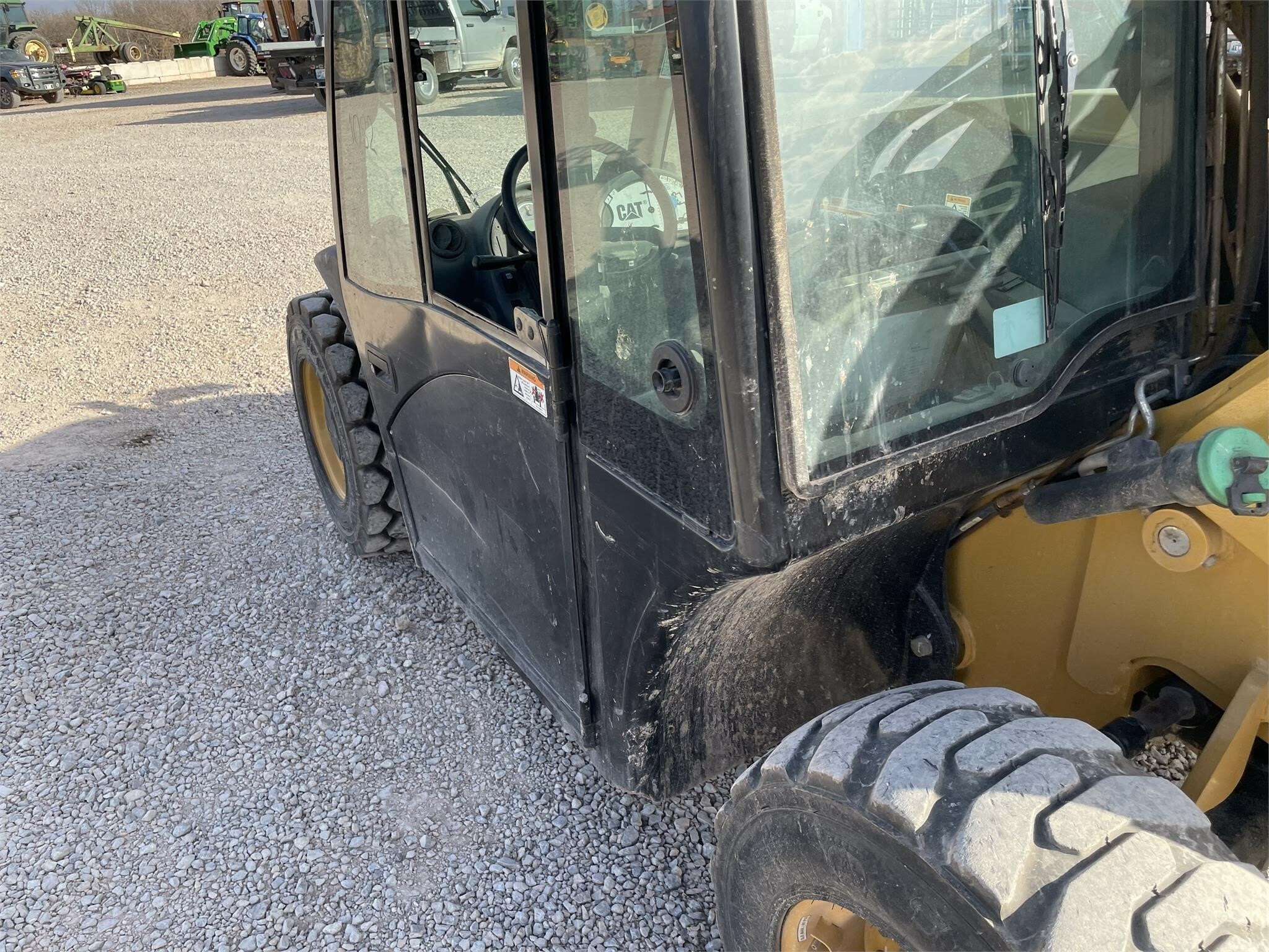 gallery 2015 Caterpillar TH255C Telehandler