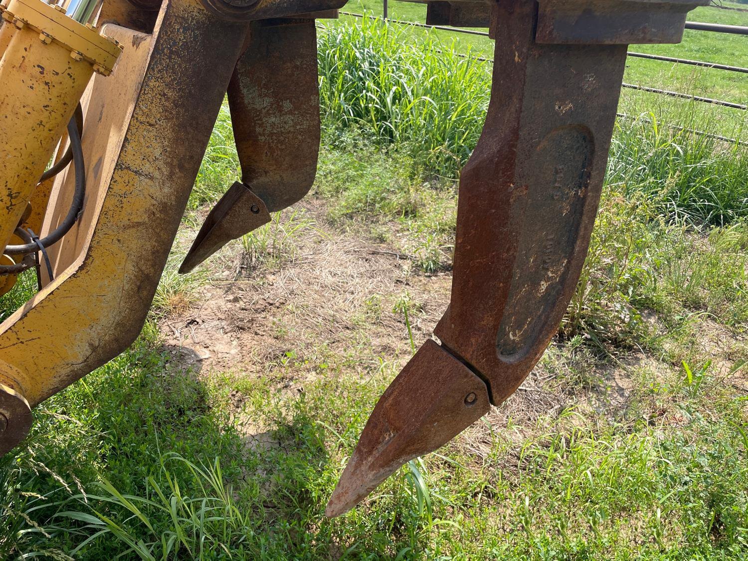 gallery 2007 John Deere 850J LT Dozer WMulti-Shank Ripper