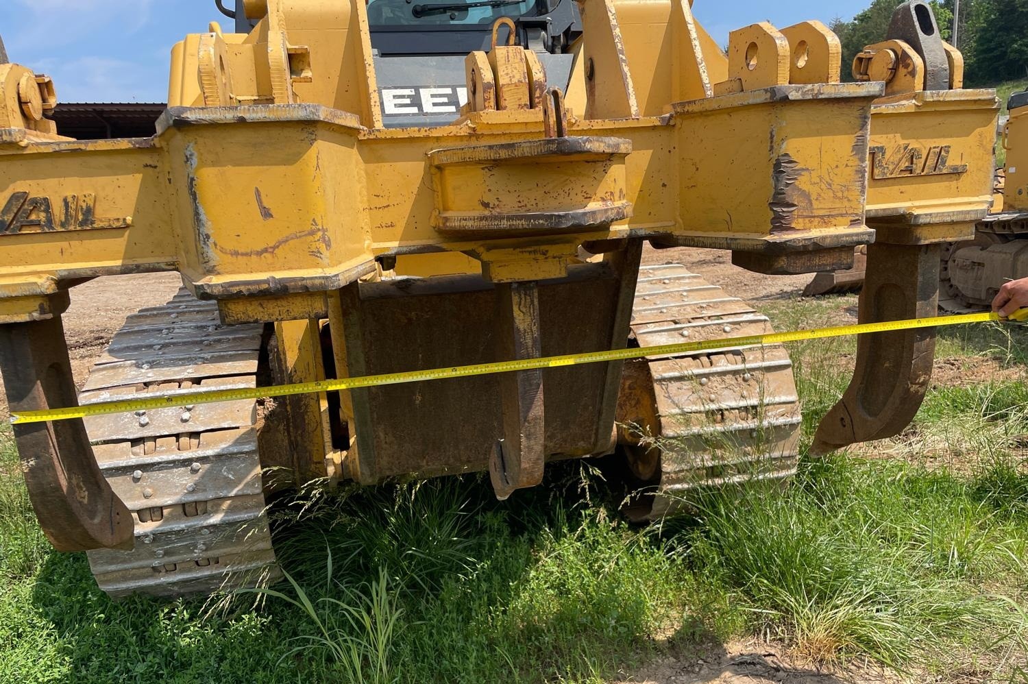 gallery 2007 John Deere 850J LT Dozer WMulti-Shank Ripper