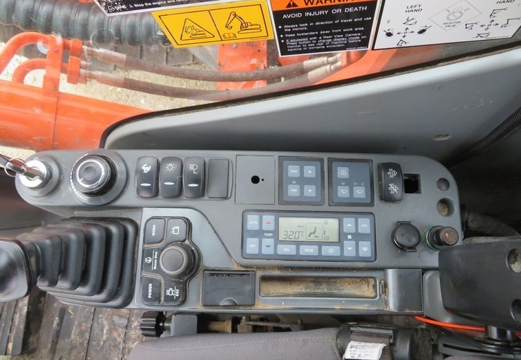 gallery 2014 Doosan DX225LC-3 excavator