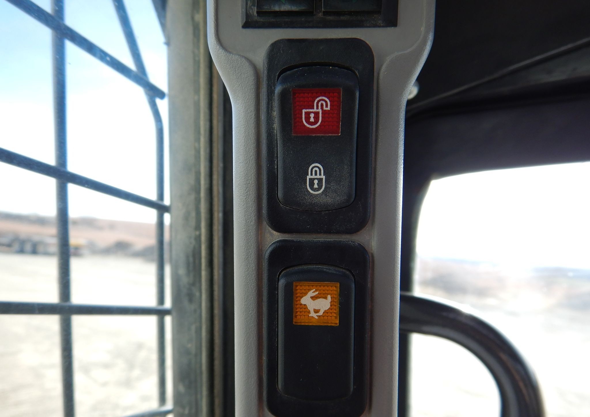 gallery New Holland C245 tracked skid steer loader