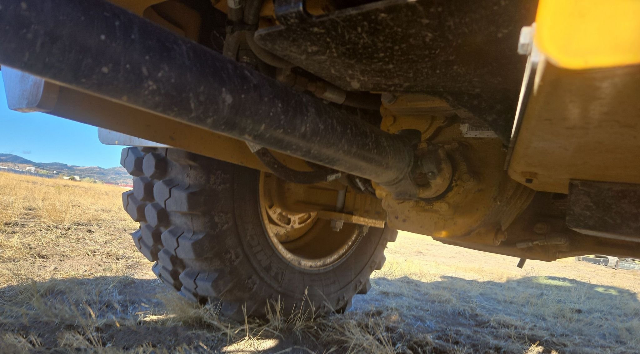 gallery 2022 Caterpillar 908M wheel loader