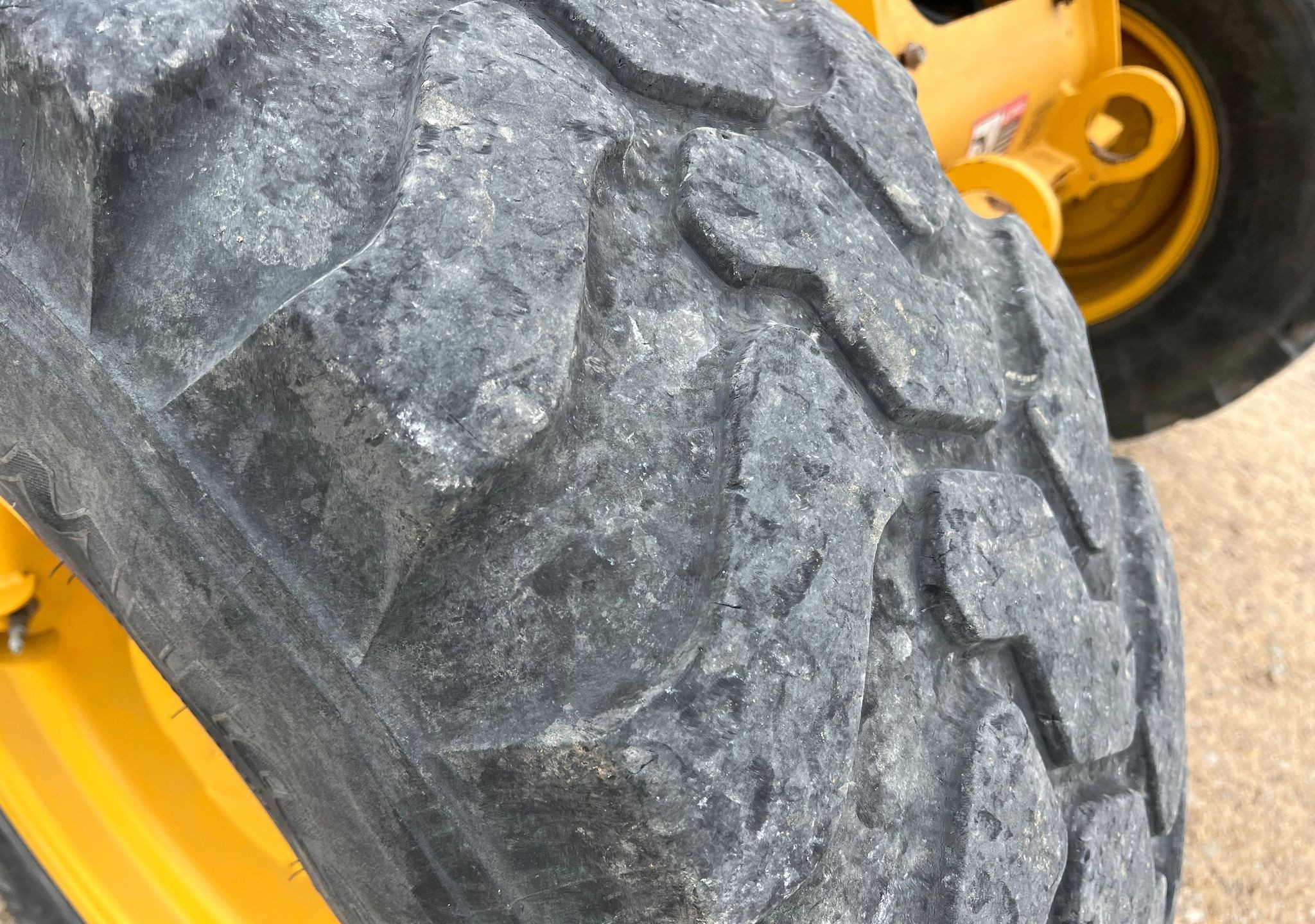 gallery 2016 John Deere 324K wheel loader
