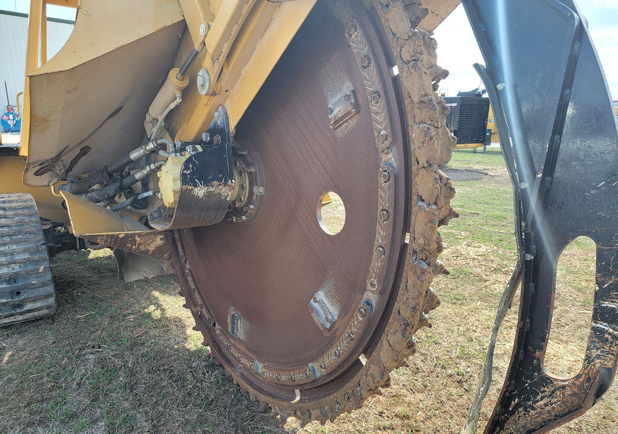 gallery 2013 Vermeer RTX1250 rock saw