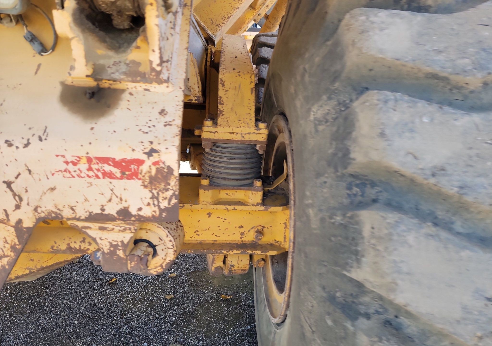 gallery 2001 John Deere 400C haul truck