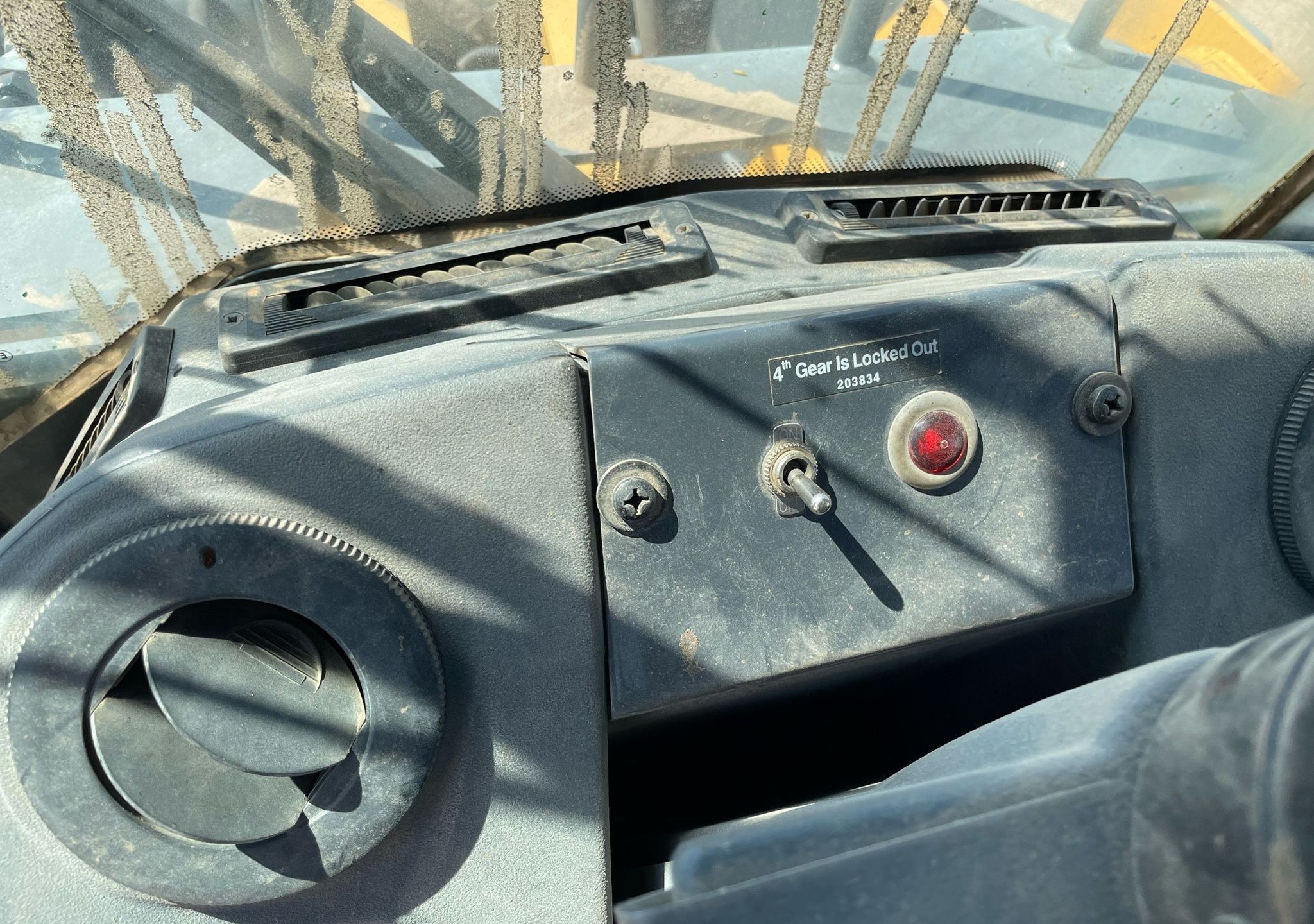 gallery 2013 John Deere 624K wheel loader