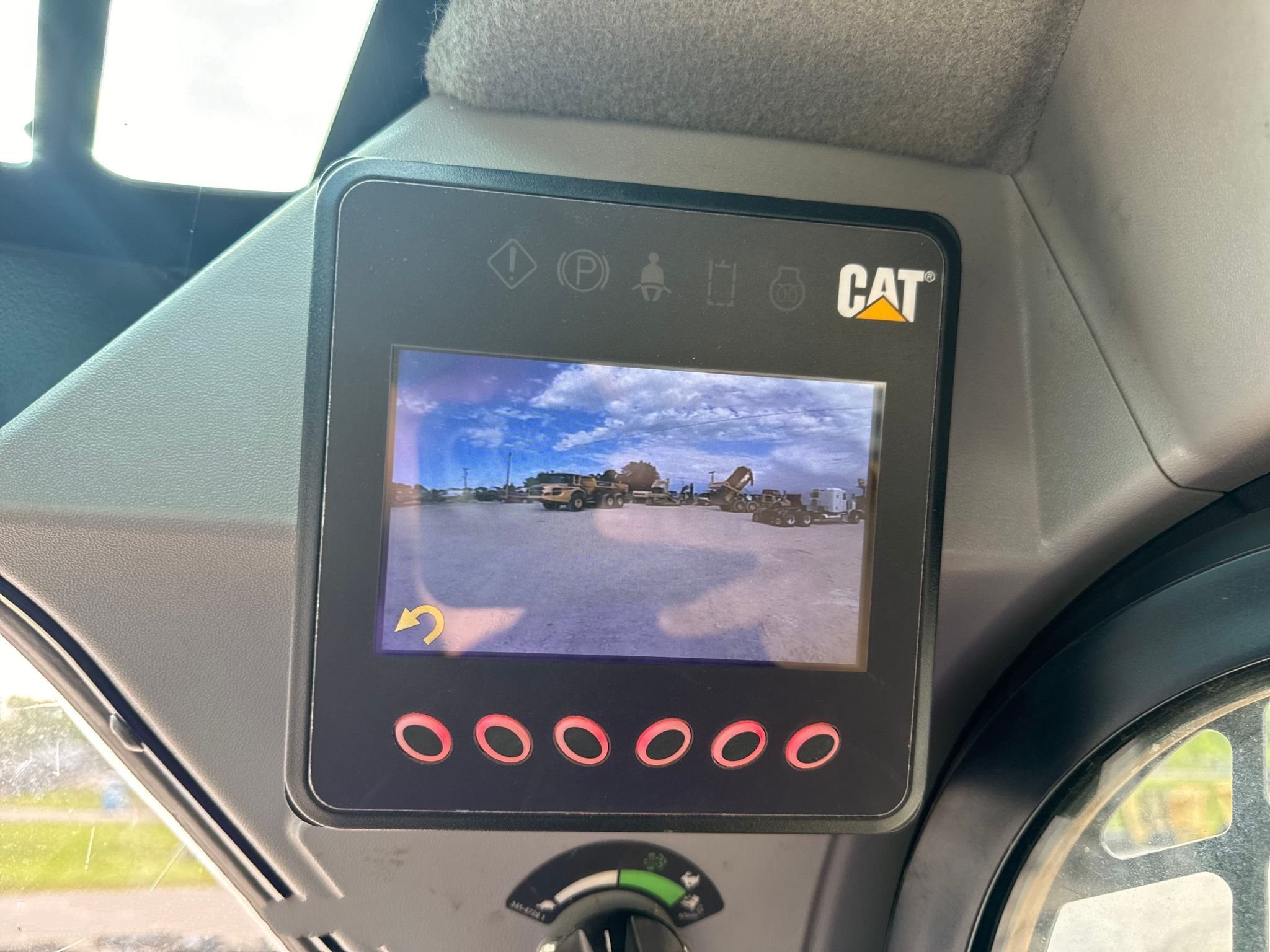 gallery 2019 Caterpillar 259D3 tracked skid steer loader