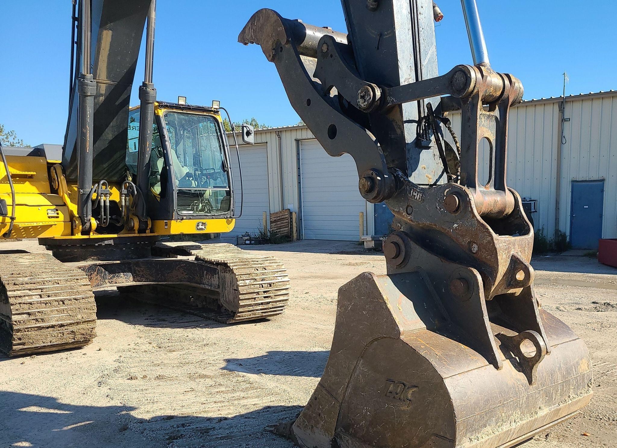 gallery 2014 John Deere 350G LC excavator