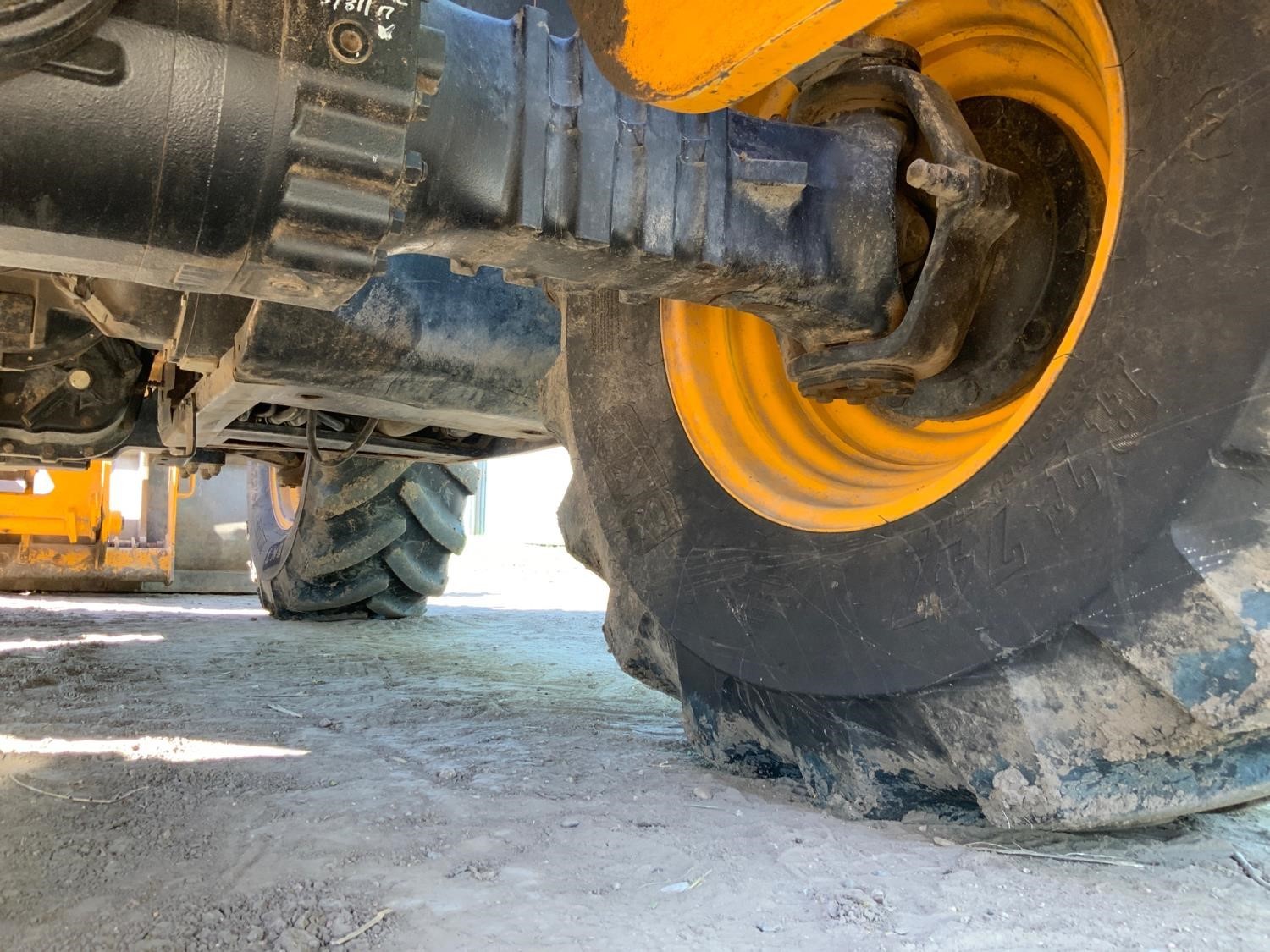 gallery 2017 Jcb 560-80AGS 4x4x4 Telehandler