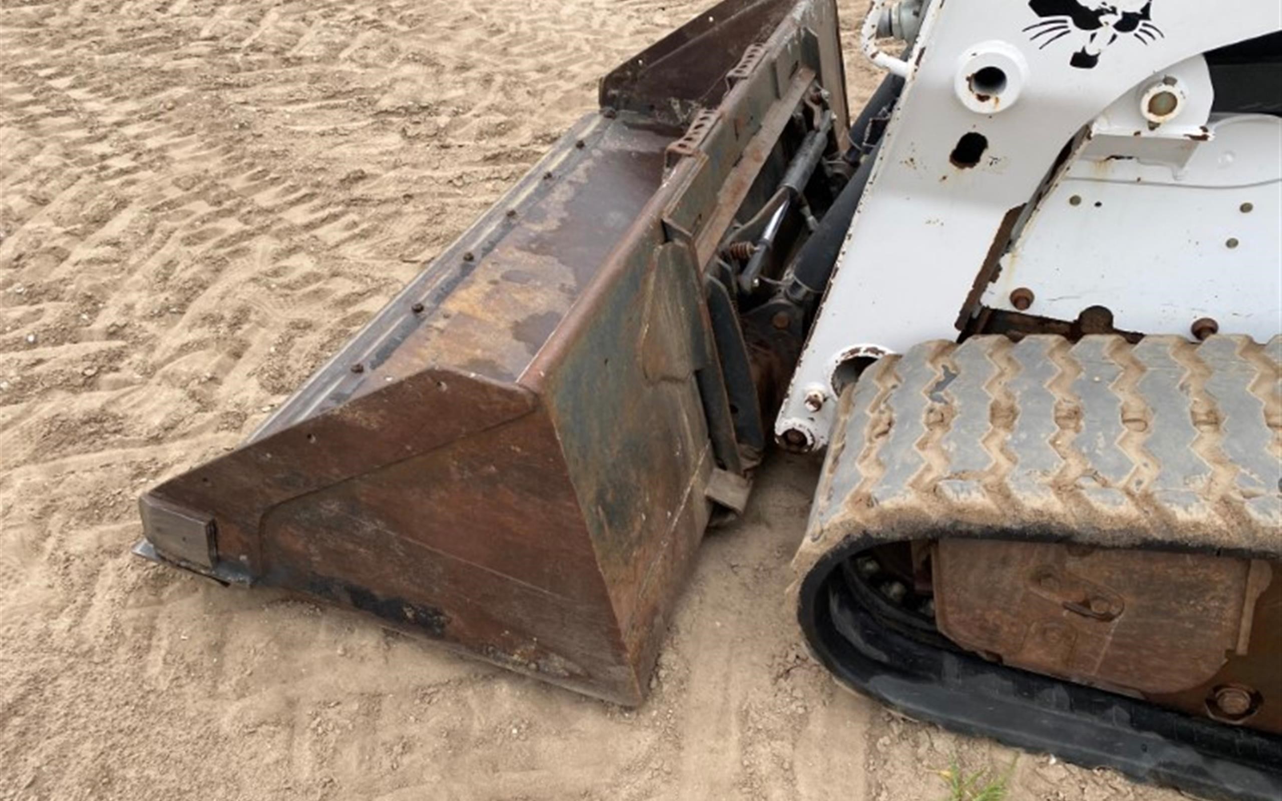gallery 2015 Bobcat T770 Compact Track Loader