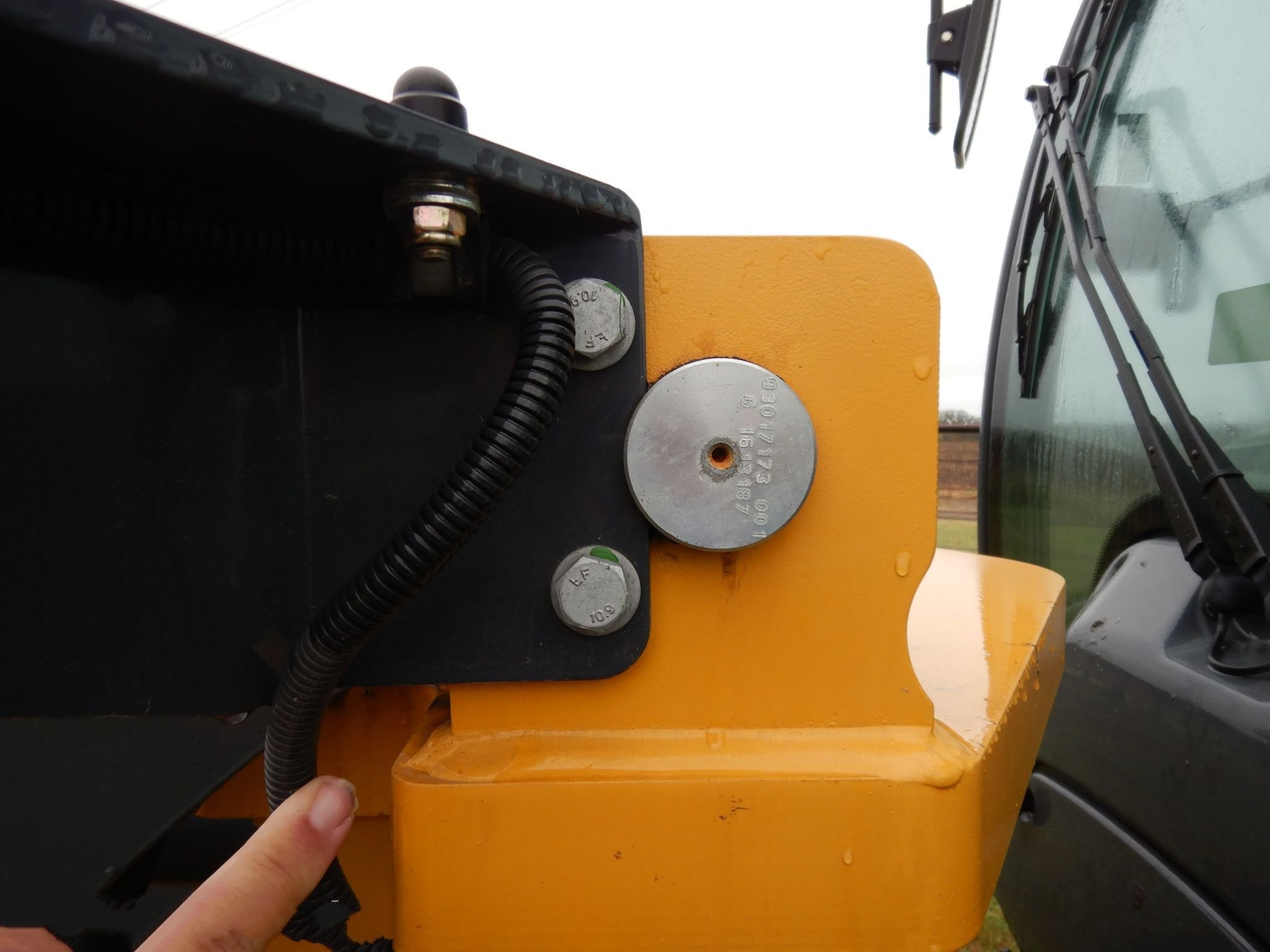 gallery 2018 John Deere 204L Wheel Loader