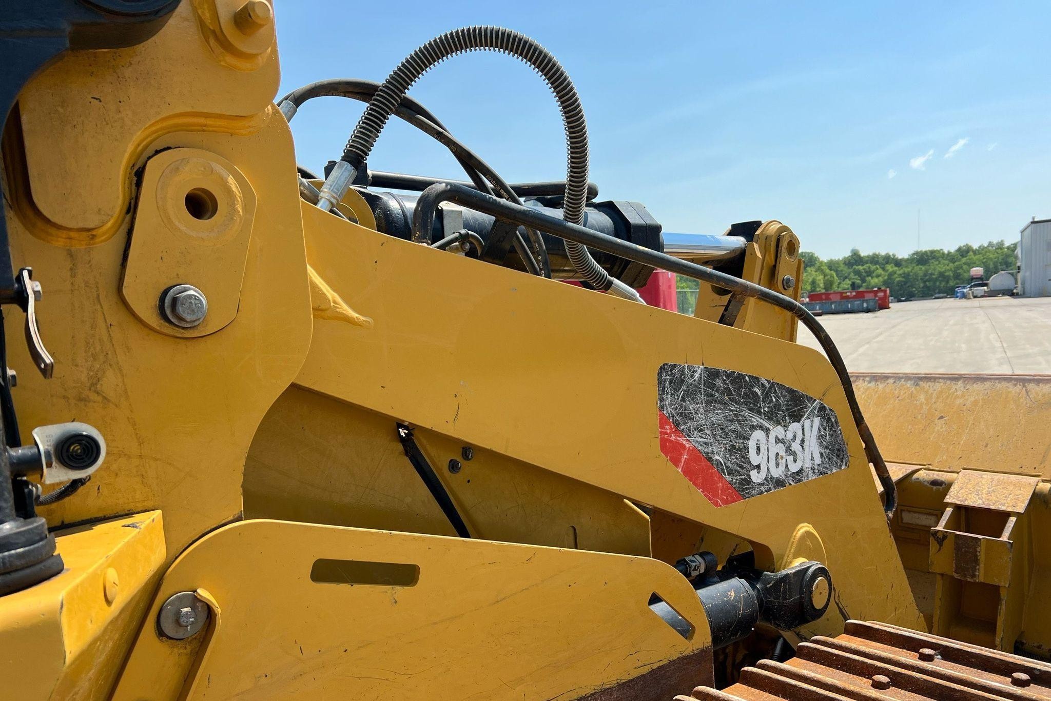 gallery 2016 Caterpillar 963K track loader